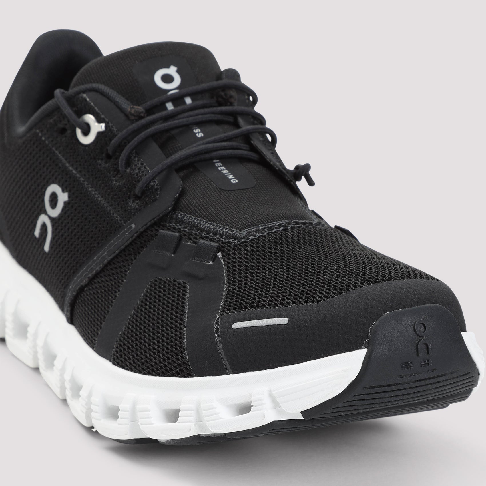 ON RUNNING Cloud 6 Sneaker for Women