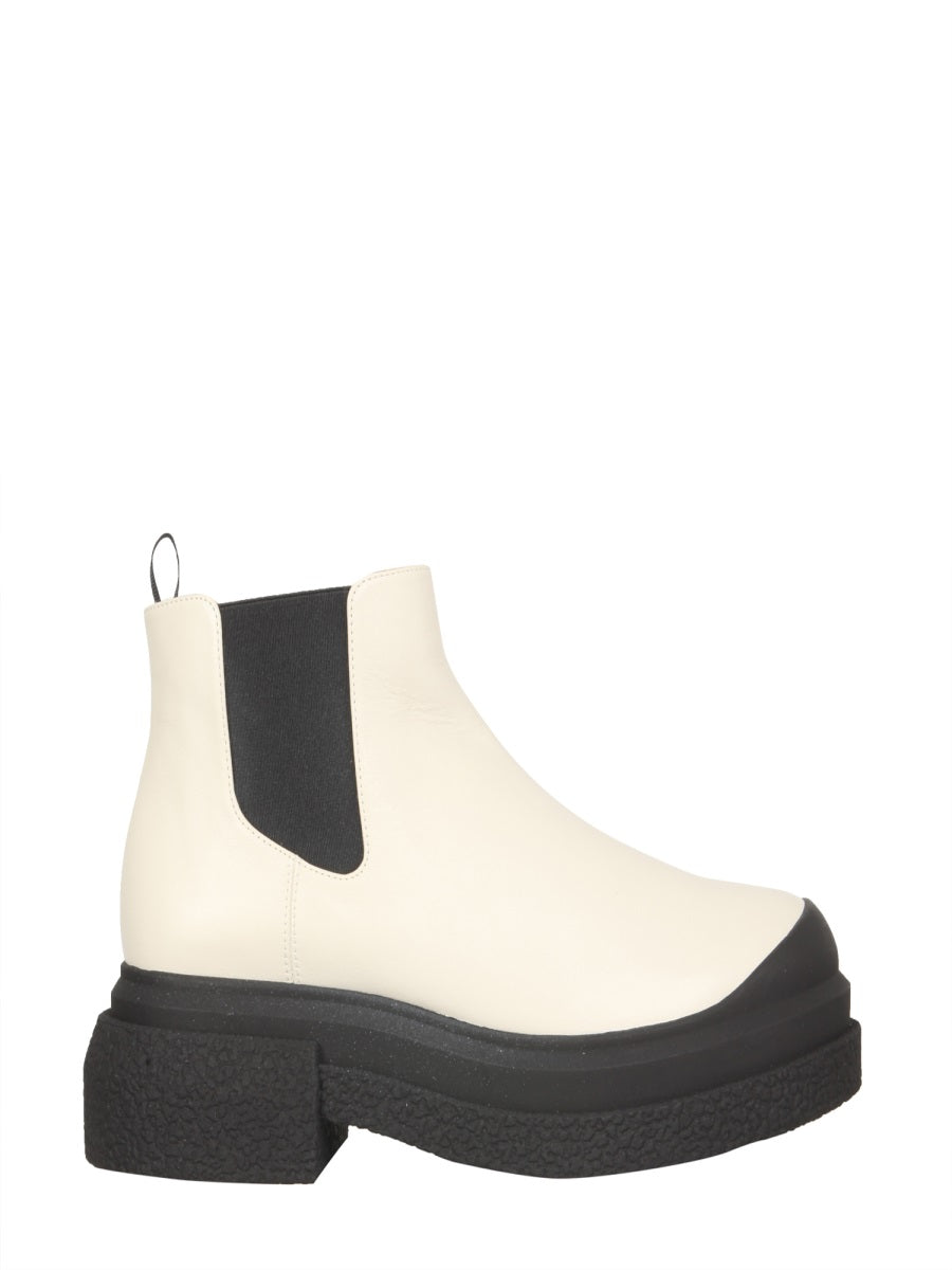 STUART WEITZMAN Classic Charli Mini Boots