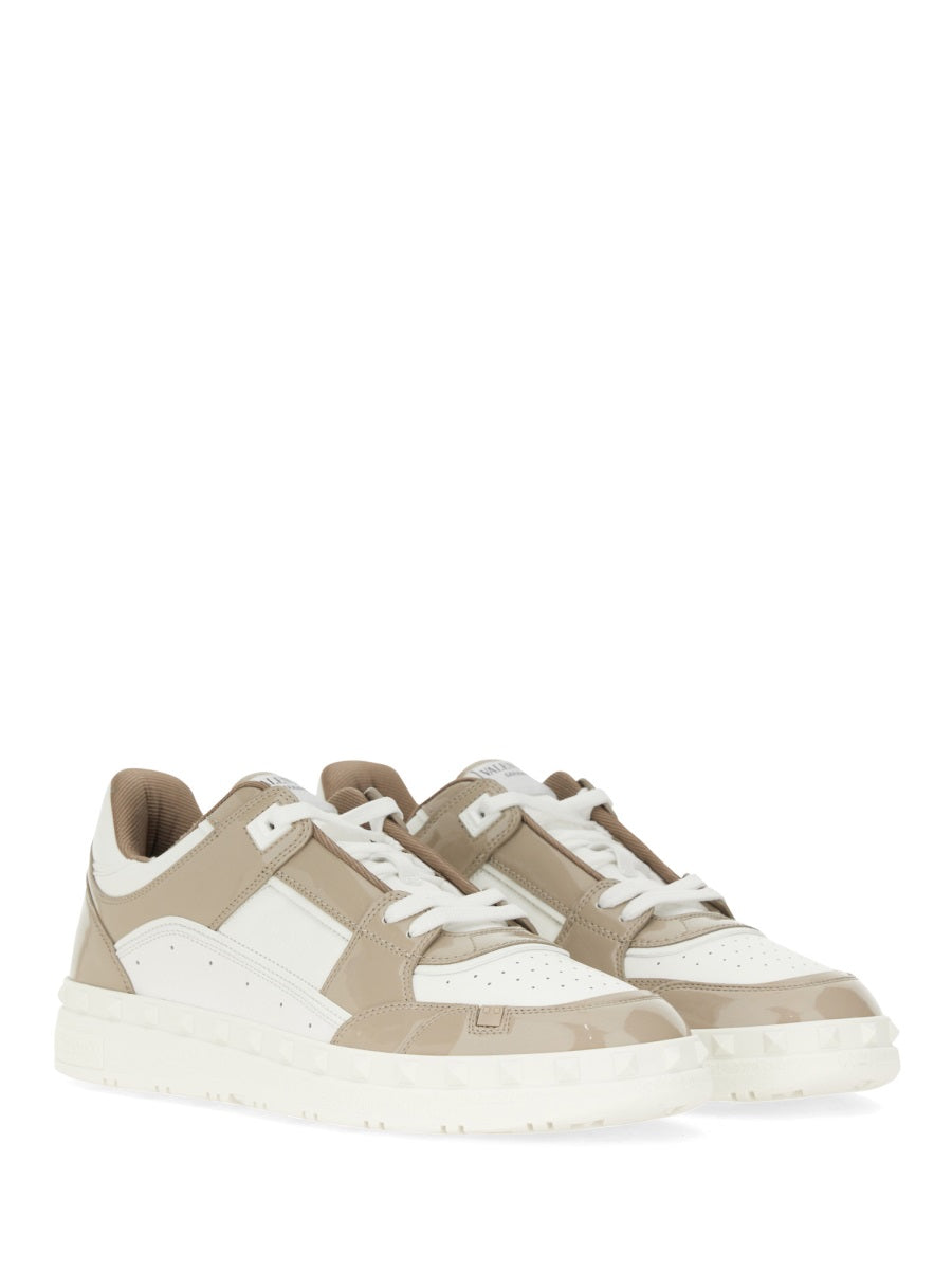 VALENTINO GARAVANI Low Top Sneaker Freedots