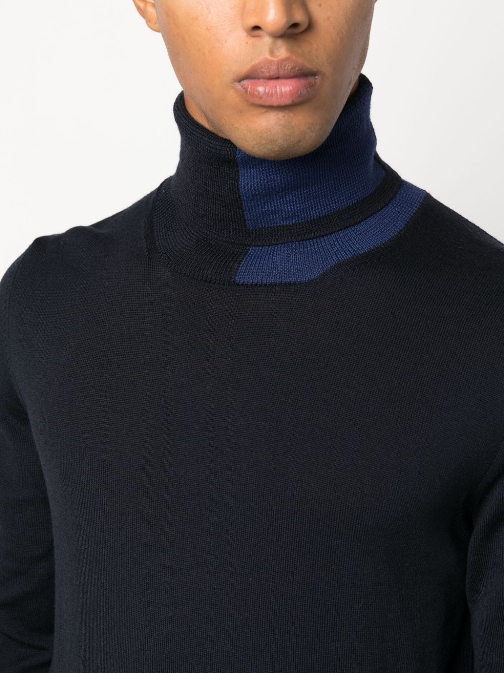 DEL CARLO Classic Wool Turtle Neck Sweater