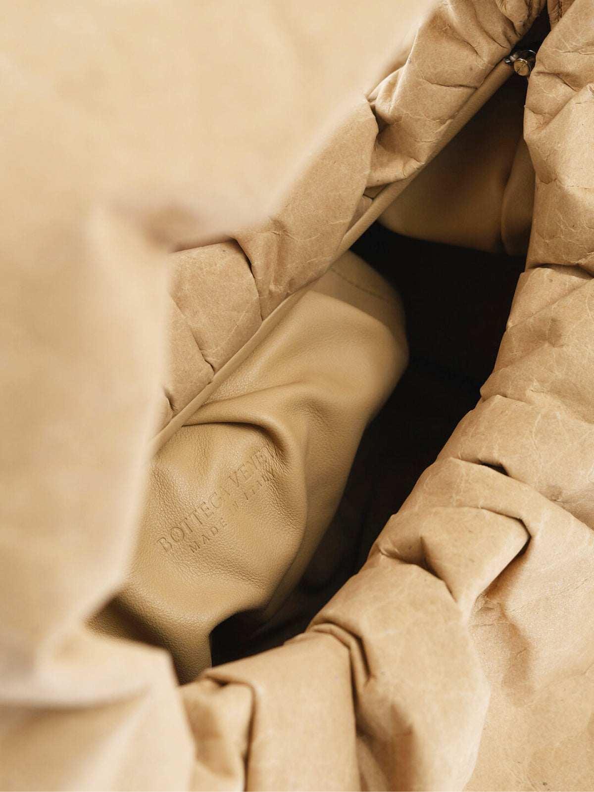 BOTTEGA VENETA The Paper Shoulder Pouch Handbag - 38x23x19 CM