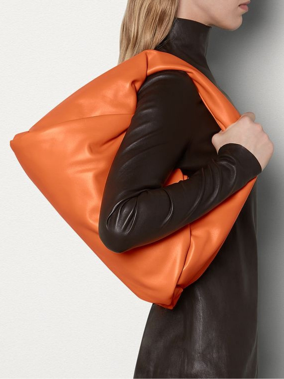 BOTTEGA VENETA Mini Shoulder Pouch Hobo Handbag 39x18x22 CM