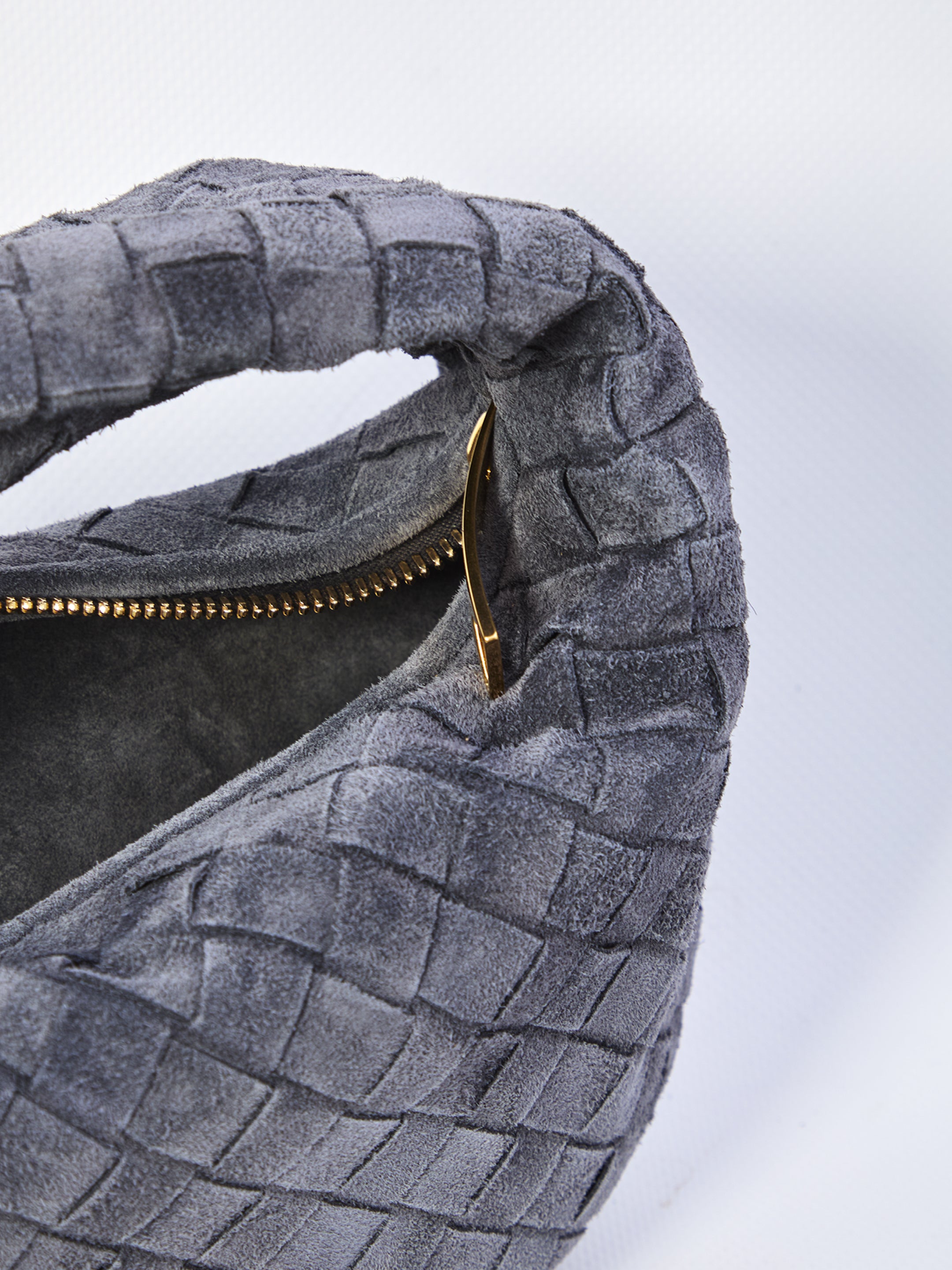 BOTTEGA VENETA Mini Handbag with Intrecciato Pattern and Knot Detail - FW25