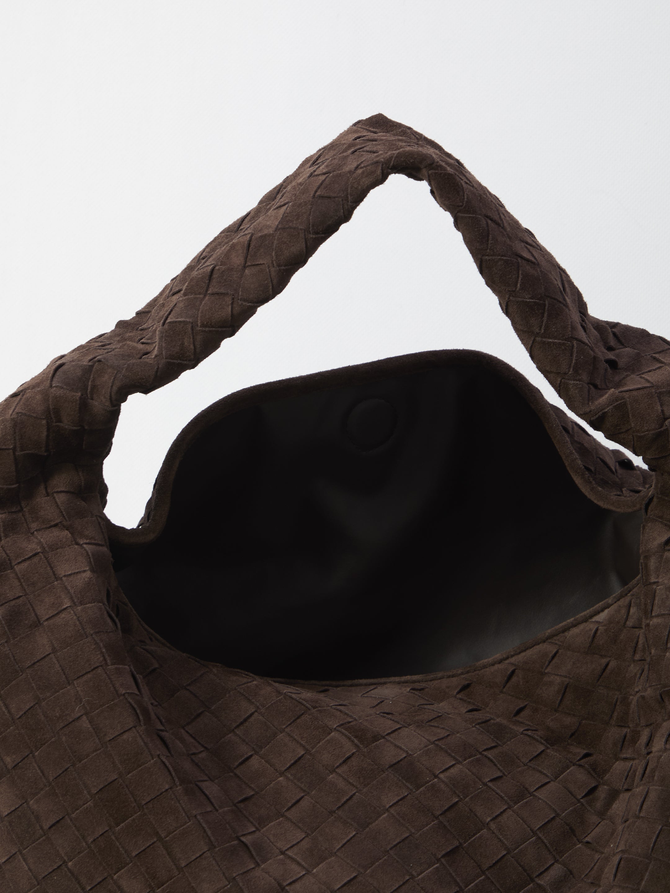 BOTTEGA VENETA Grande Shoulder Handbag - Elegant Hobo Style