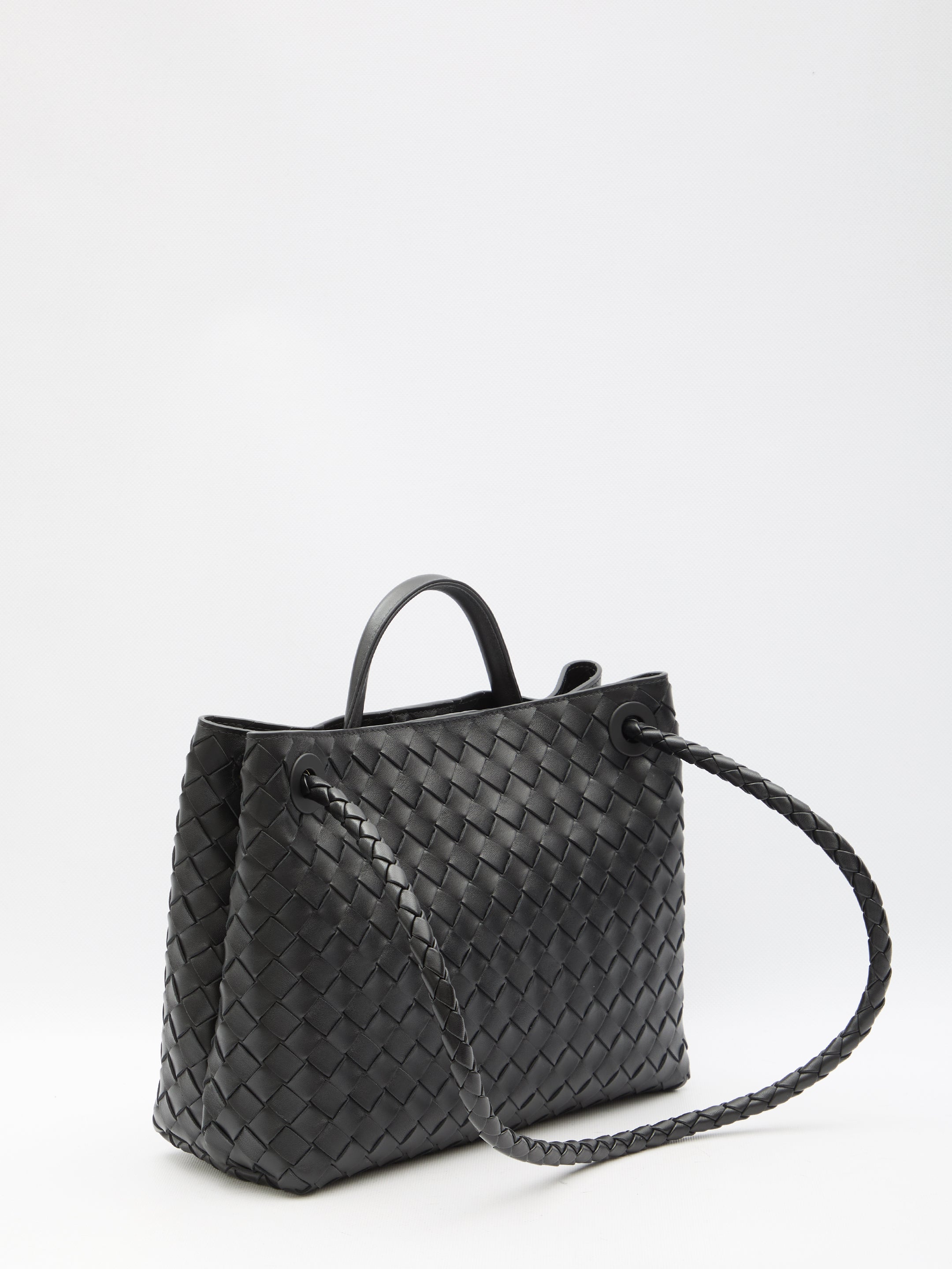 BOTTEGA VENETA Andiamo Medium Handbag - Timeless Elegance