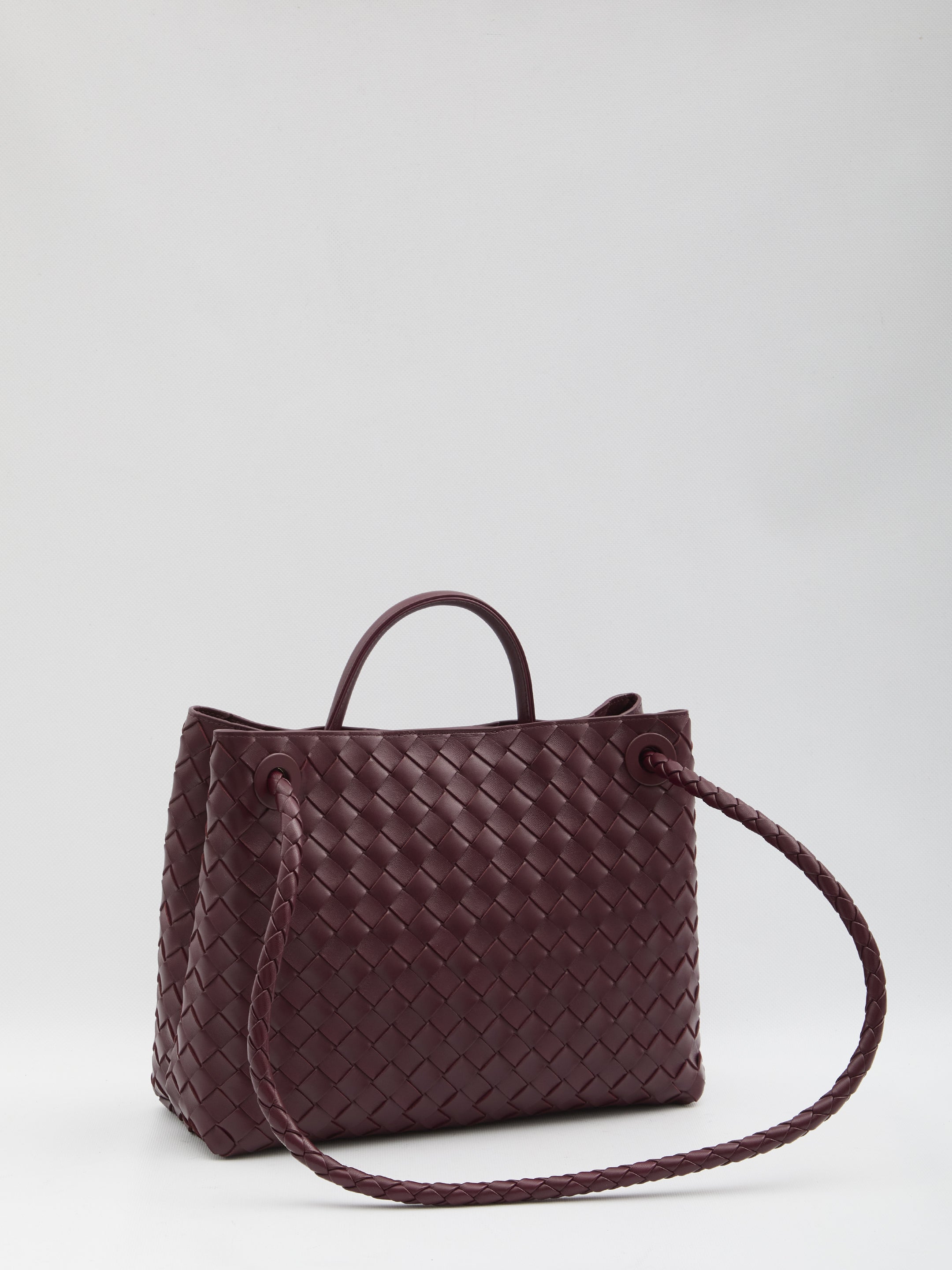BOTTEGA VENETA Andiamo Medium Handbag - 32.5cm x 24cm x 12cm