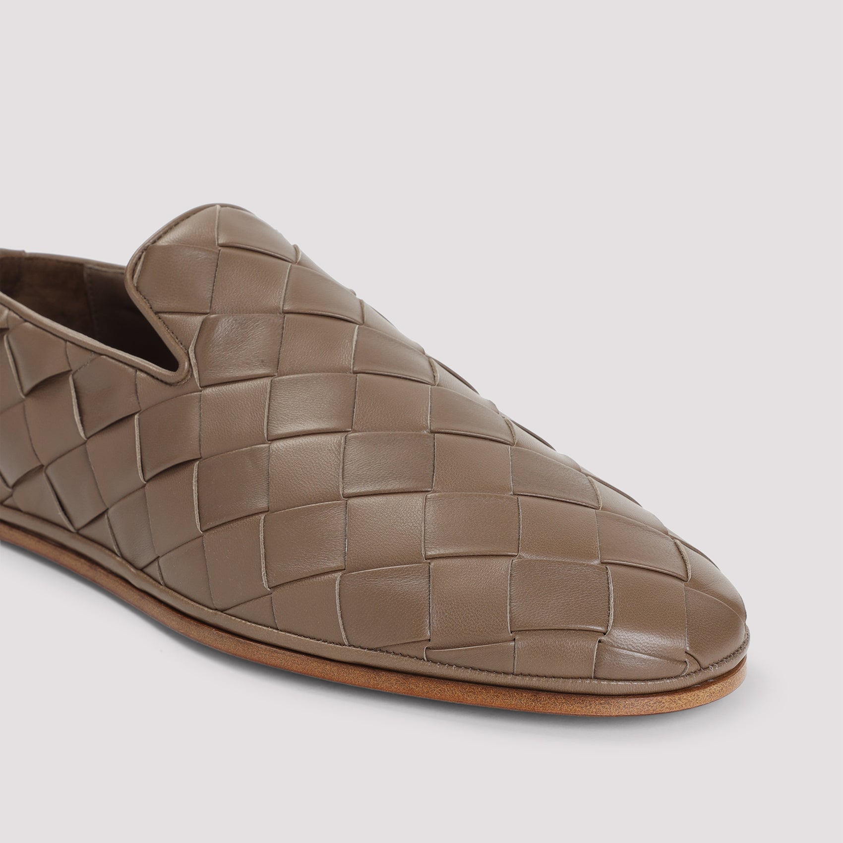 BOTTEGA VENETA Men's Sunday Slippers - Perfect for Spring/Summer 2025