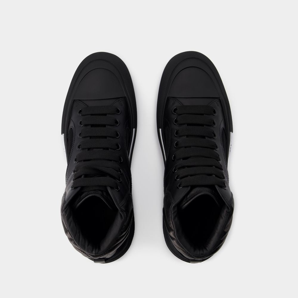 ALEXANDER MCQUEEN Deck Sneaker