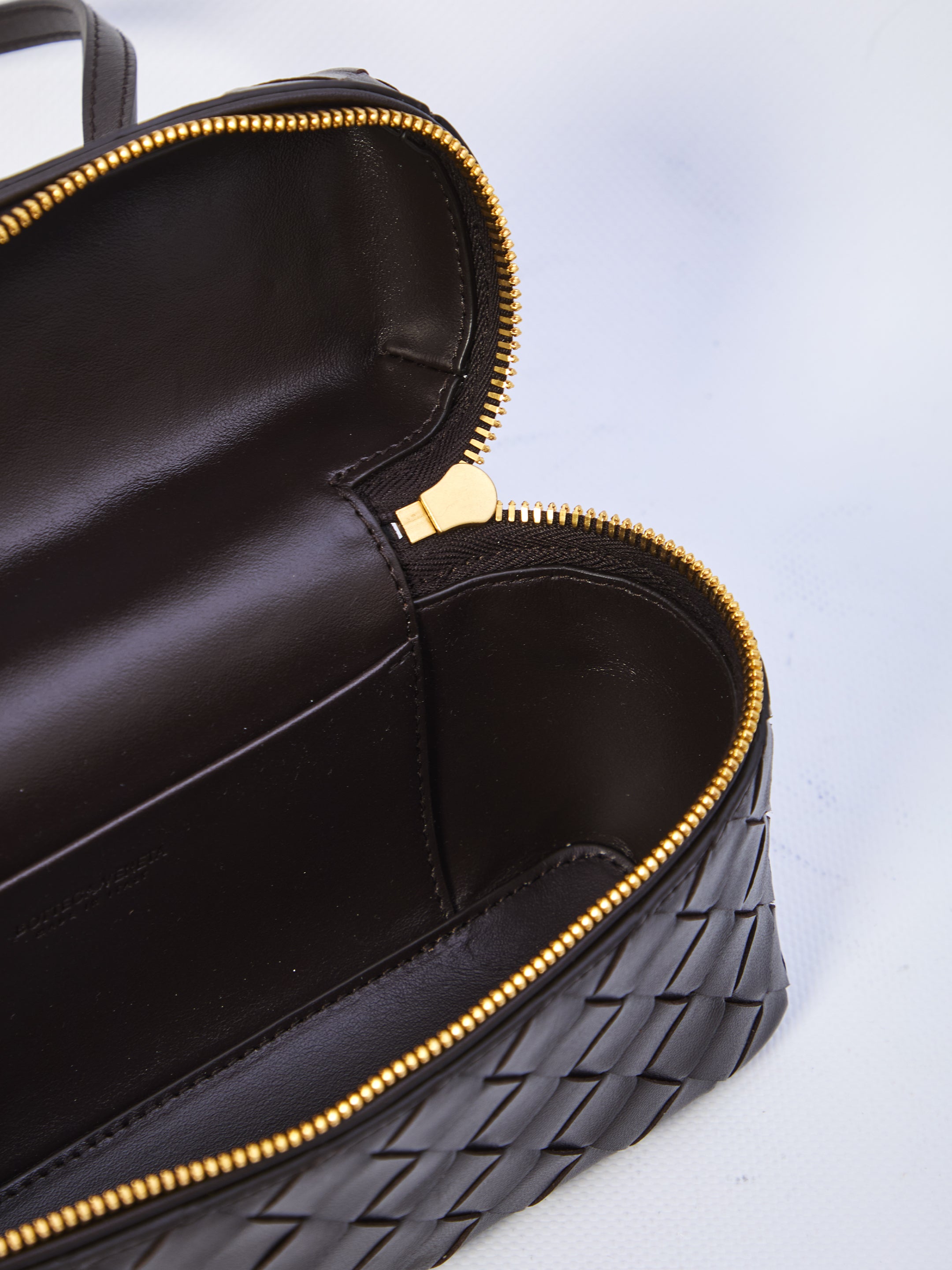 BOTTEGA VENETA Mini Leather Vanity Case with Intrecciato Pattern