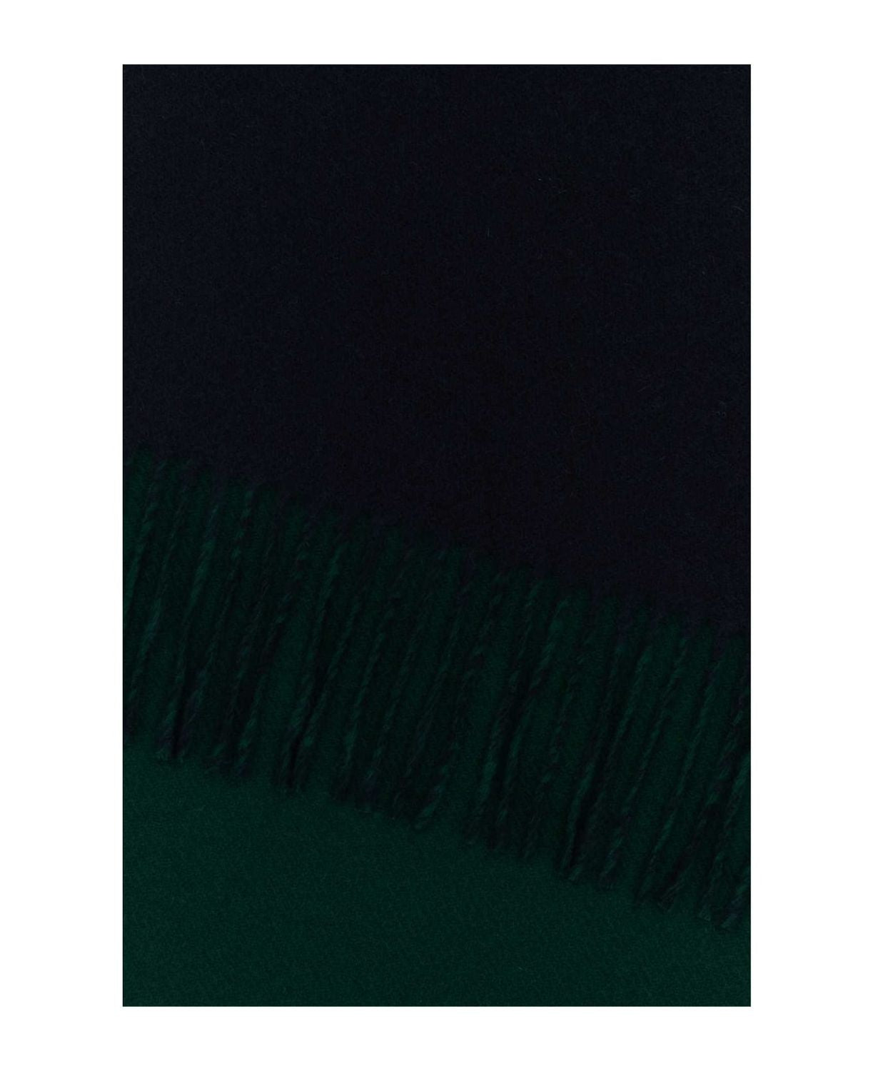 GUCCI Logo Scarf - Men's Fashion Accessory