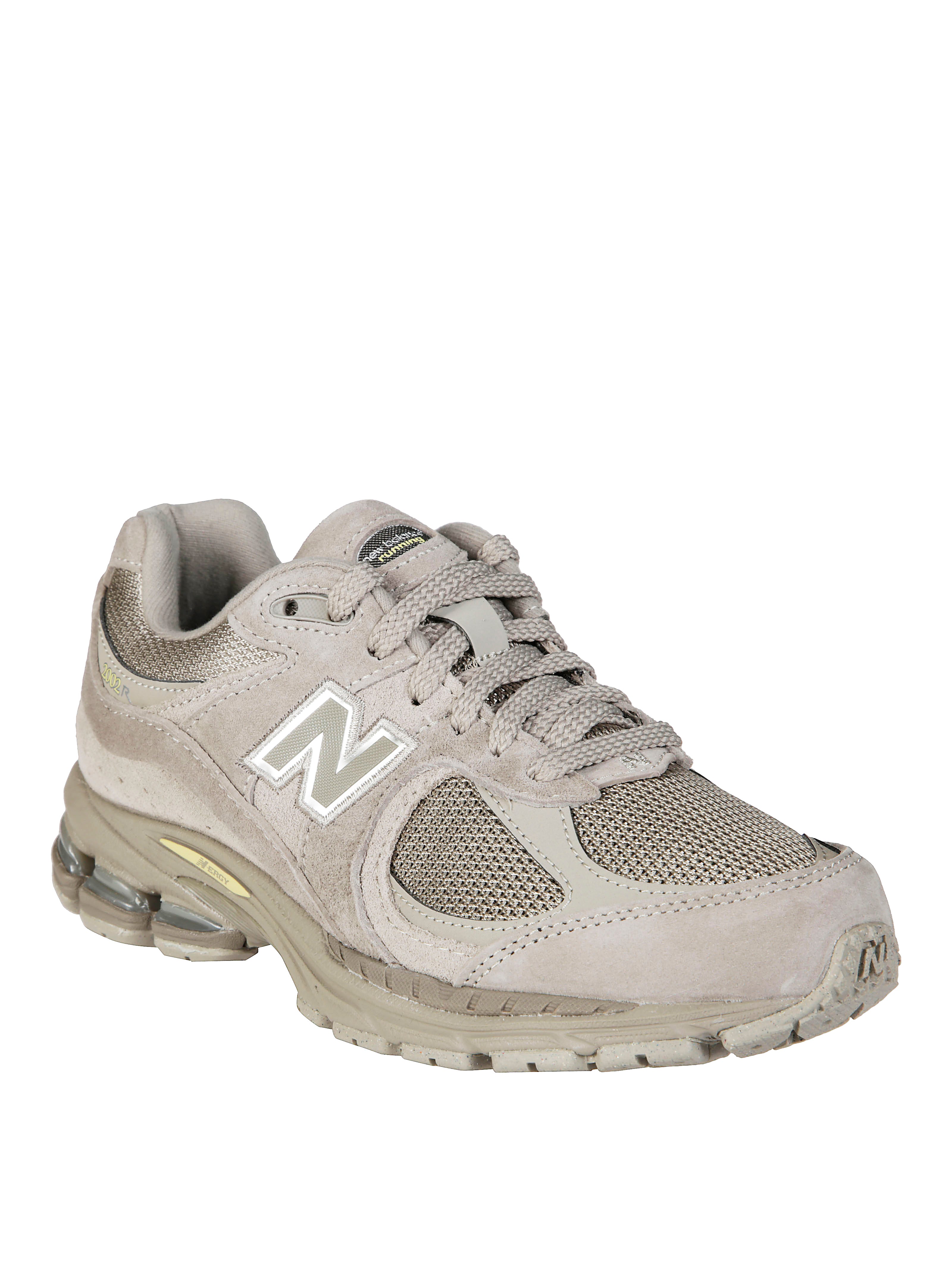 NEW BALANCE Men's Stylish Sneaker for Fall 2025