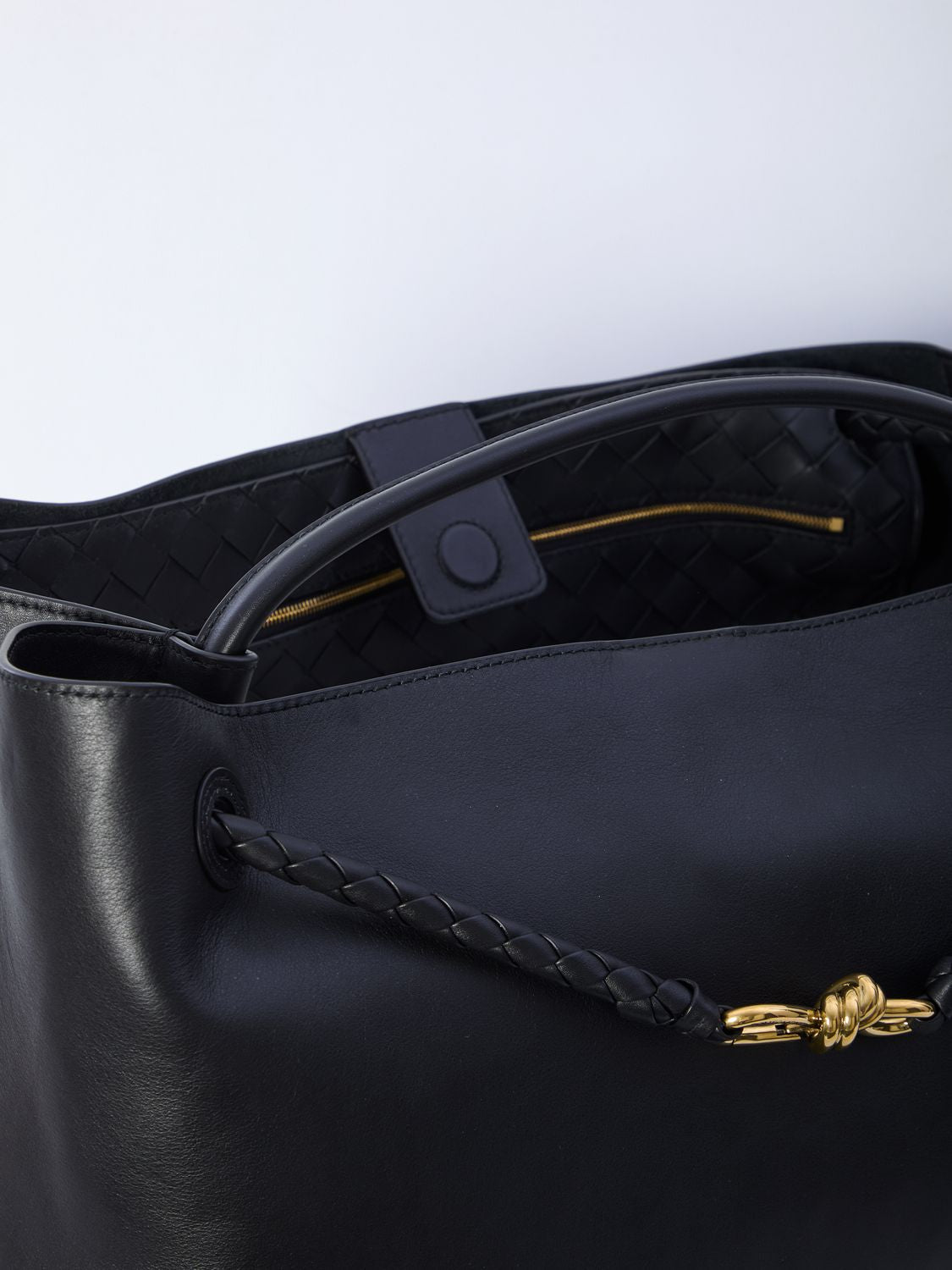 BOTTEGA VENETA Large Andiamo Handbag - 35x42x18cm