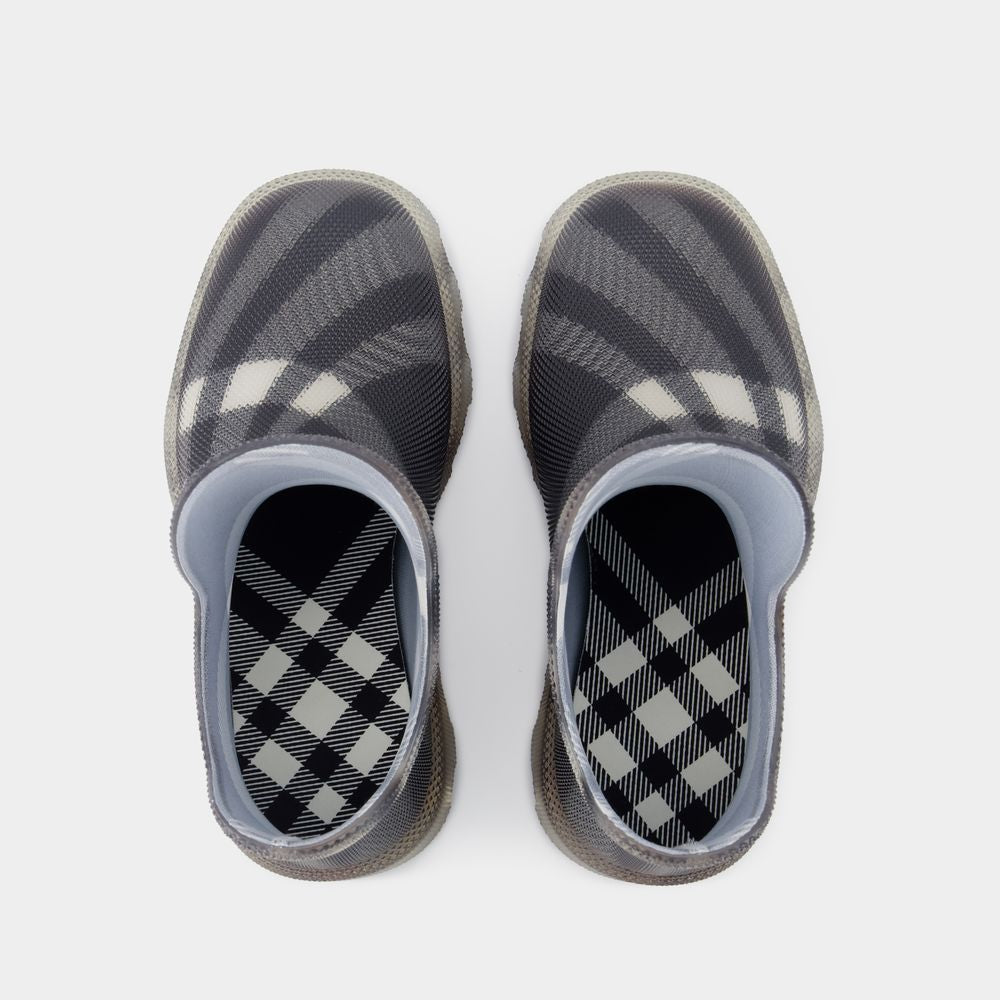 BURBERRY LF Marsh Low Ankle Boots