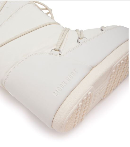 MOON BOOT Comfortable and Stylish Flat Boots for Women