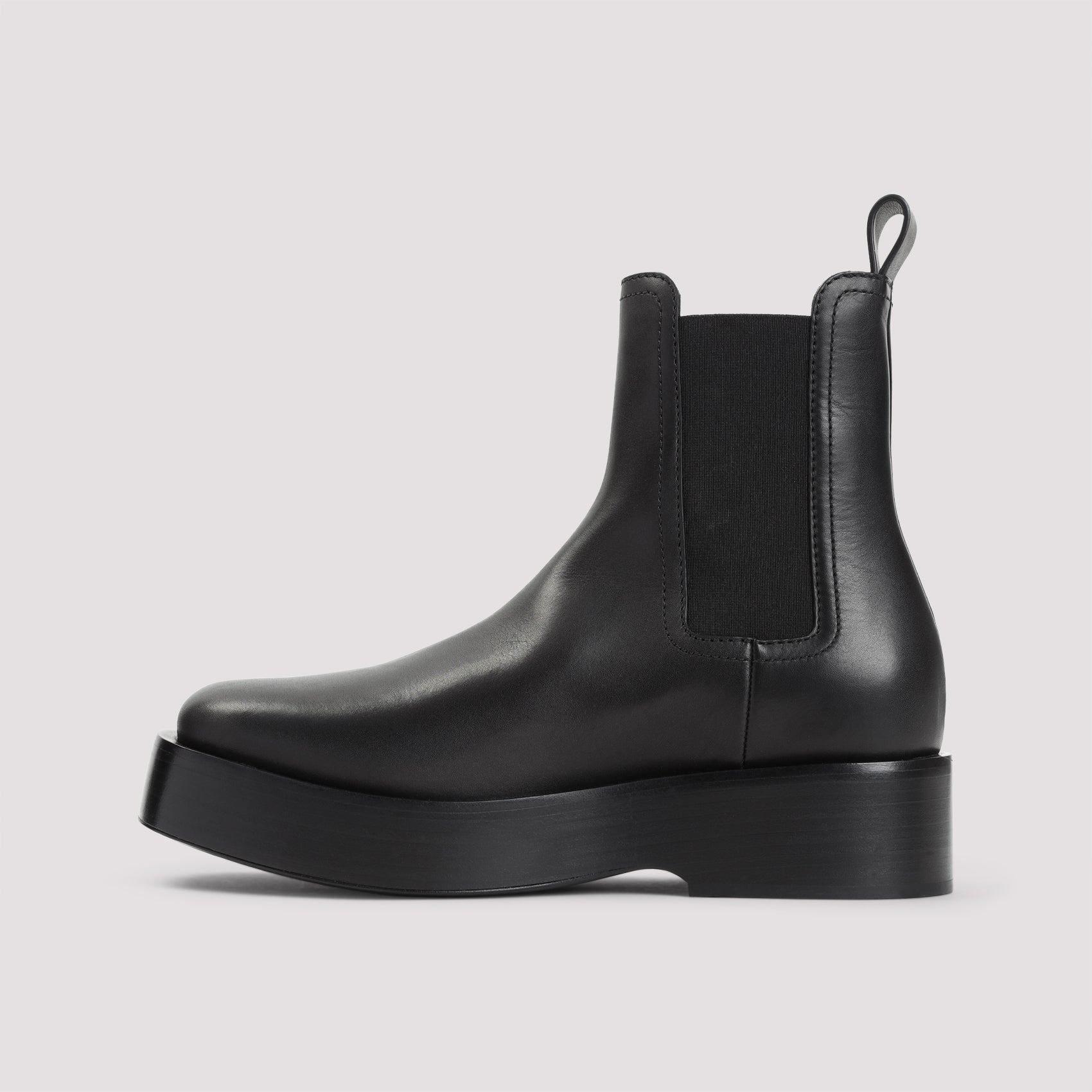 BOTTEGA VENETA Premium Leather Chelsea Ankle Boots for Men