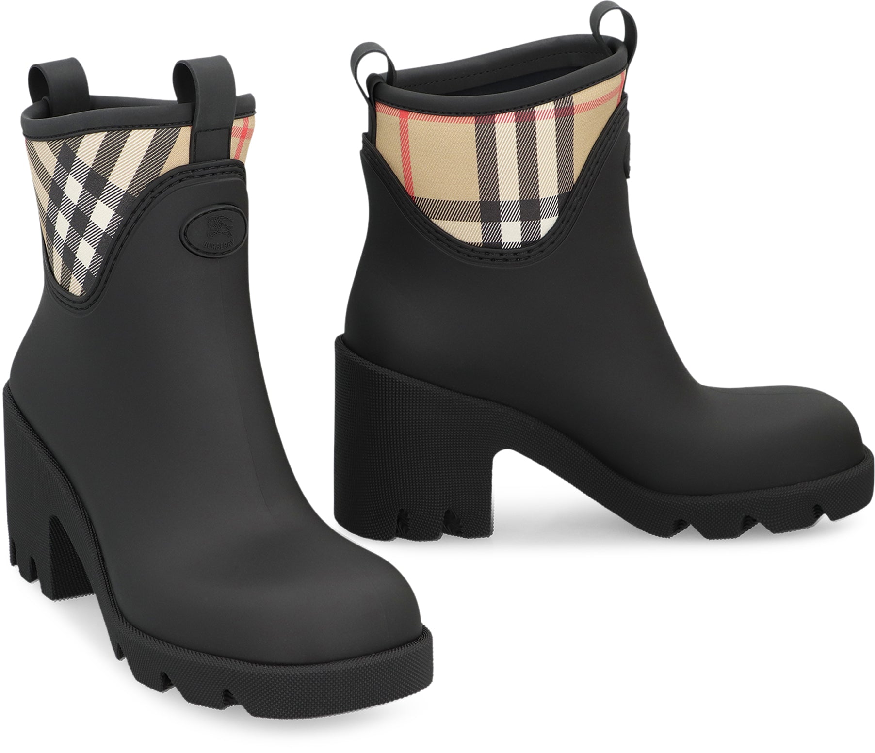 BURBERRY Elegant Chelsea Boots with Sculpted Sole and Stylish Inserts