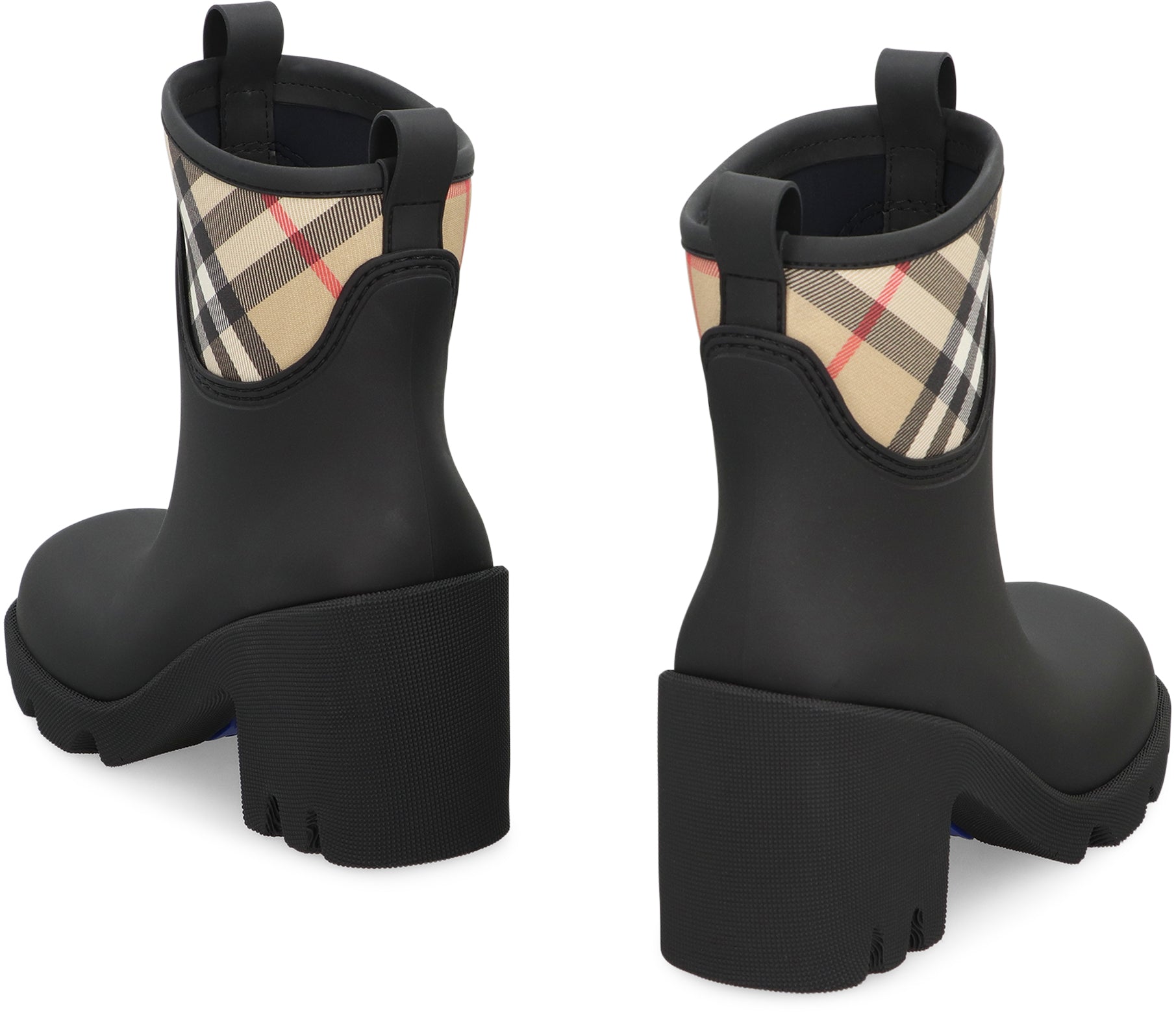 BURBERRY Elegant Chelsea Boots with Sculpted Sole and Stylish Inserts