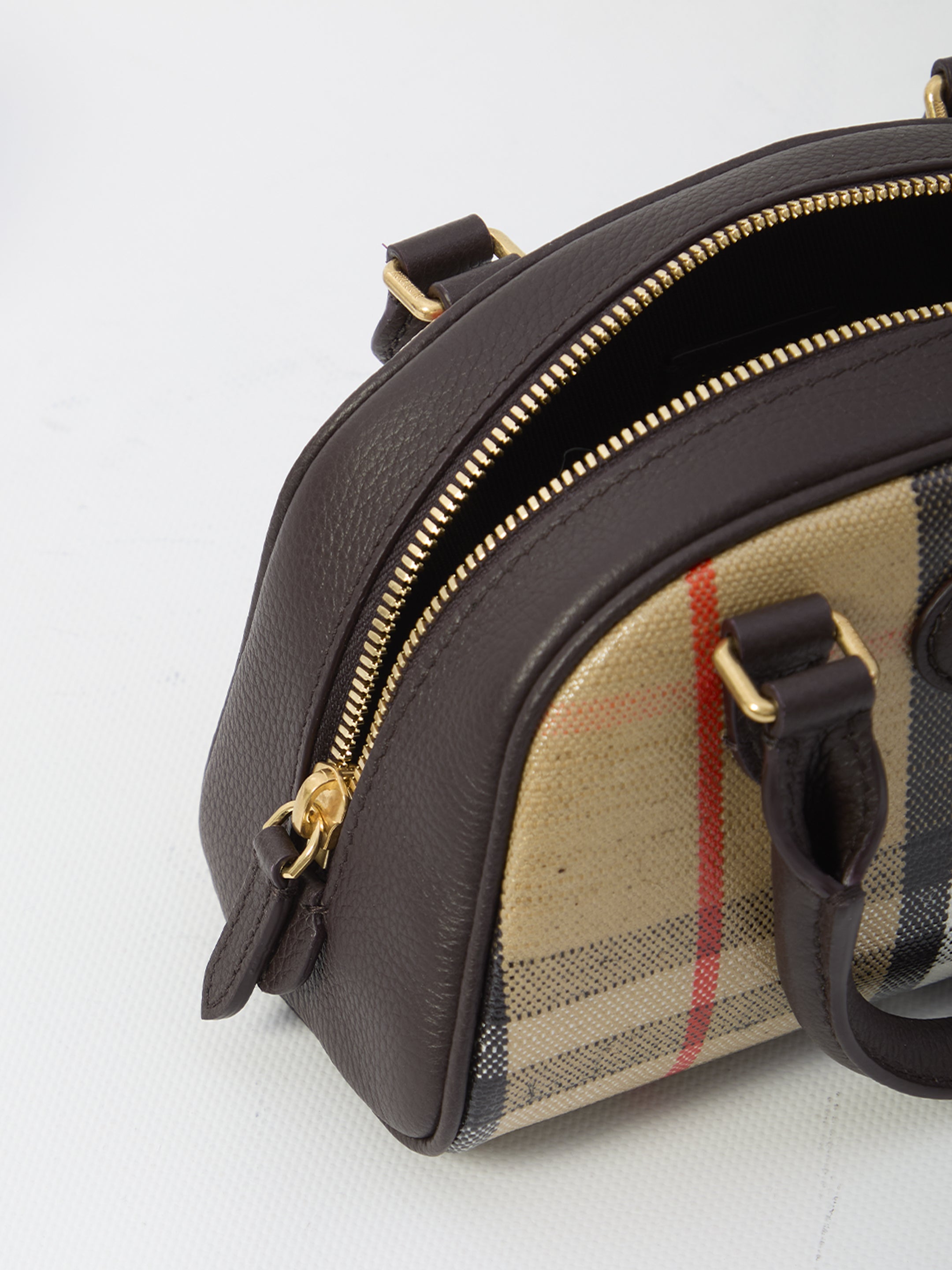 BURBERRY Highlands Mini Bowling Handbag - 19.5 X 12 X 9 CM