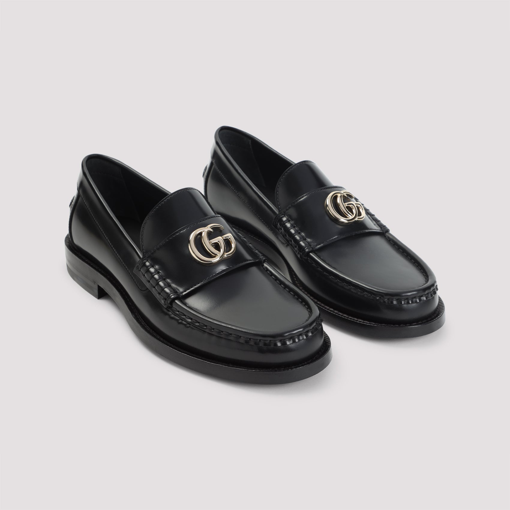 GUCCI Fashionable GG Loafers for Women - Fall/Winter 2025