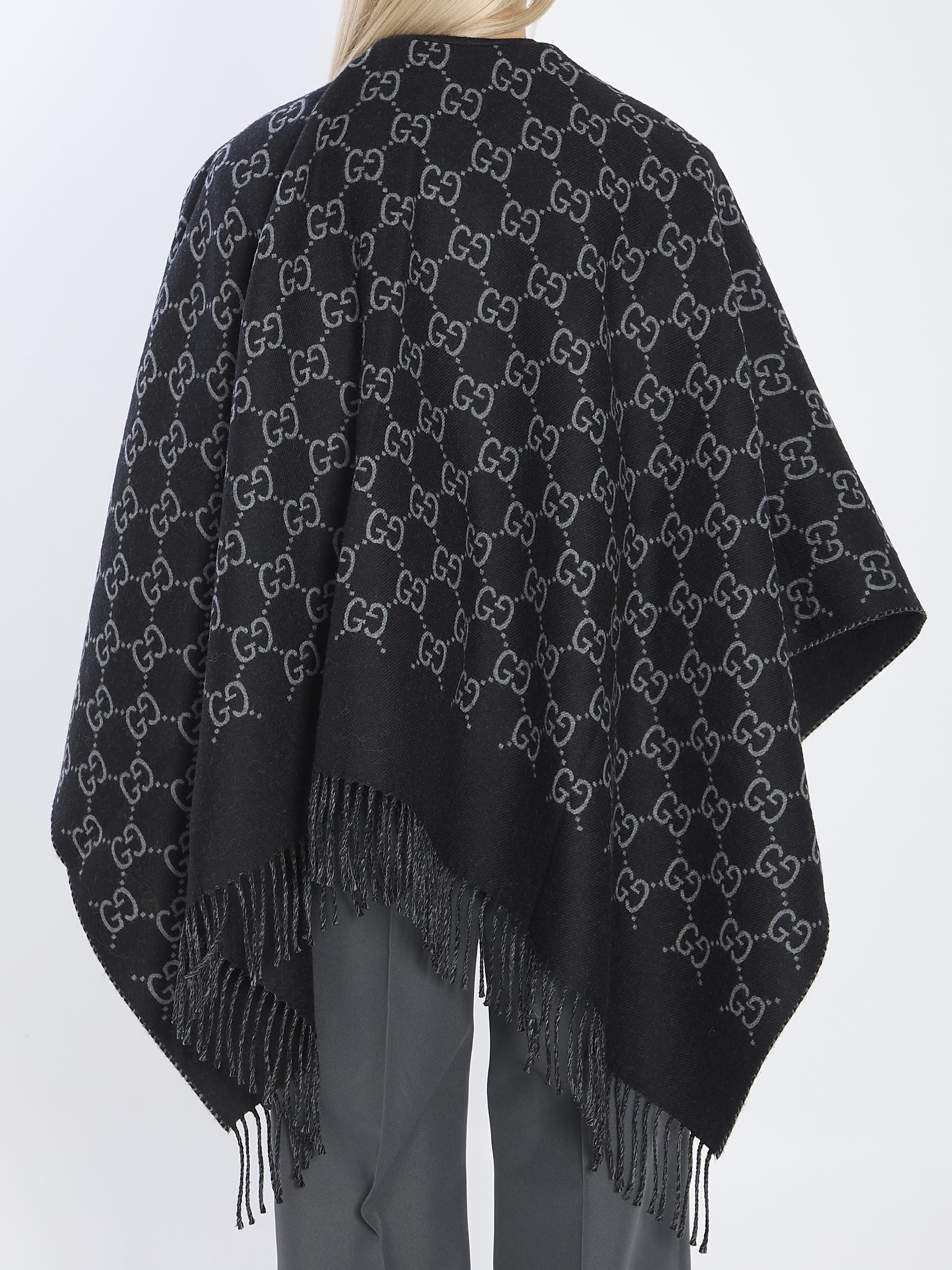 GUCCI Wool Jacquard Cape - 135 x 135 cm