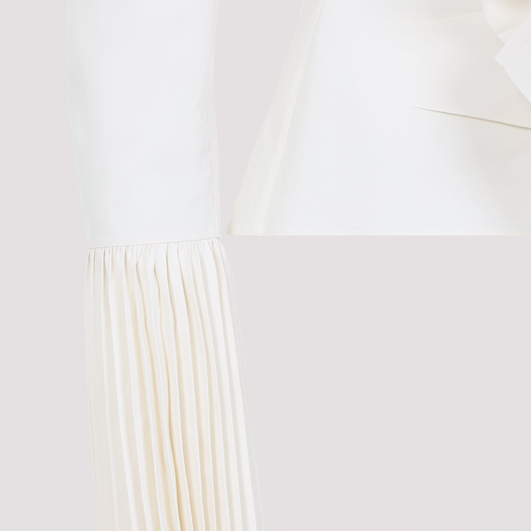 ALEXANDER MCQUEEN Pleated Blouse with Long Sleeves and V-Neck for Women