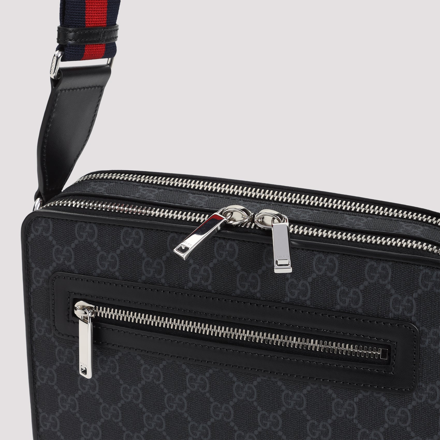 GUCCI Medium GG Supreme Fabric Shoulder Handbag