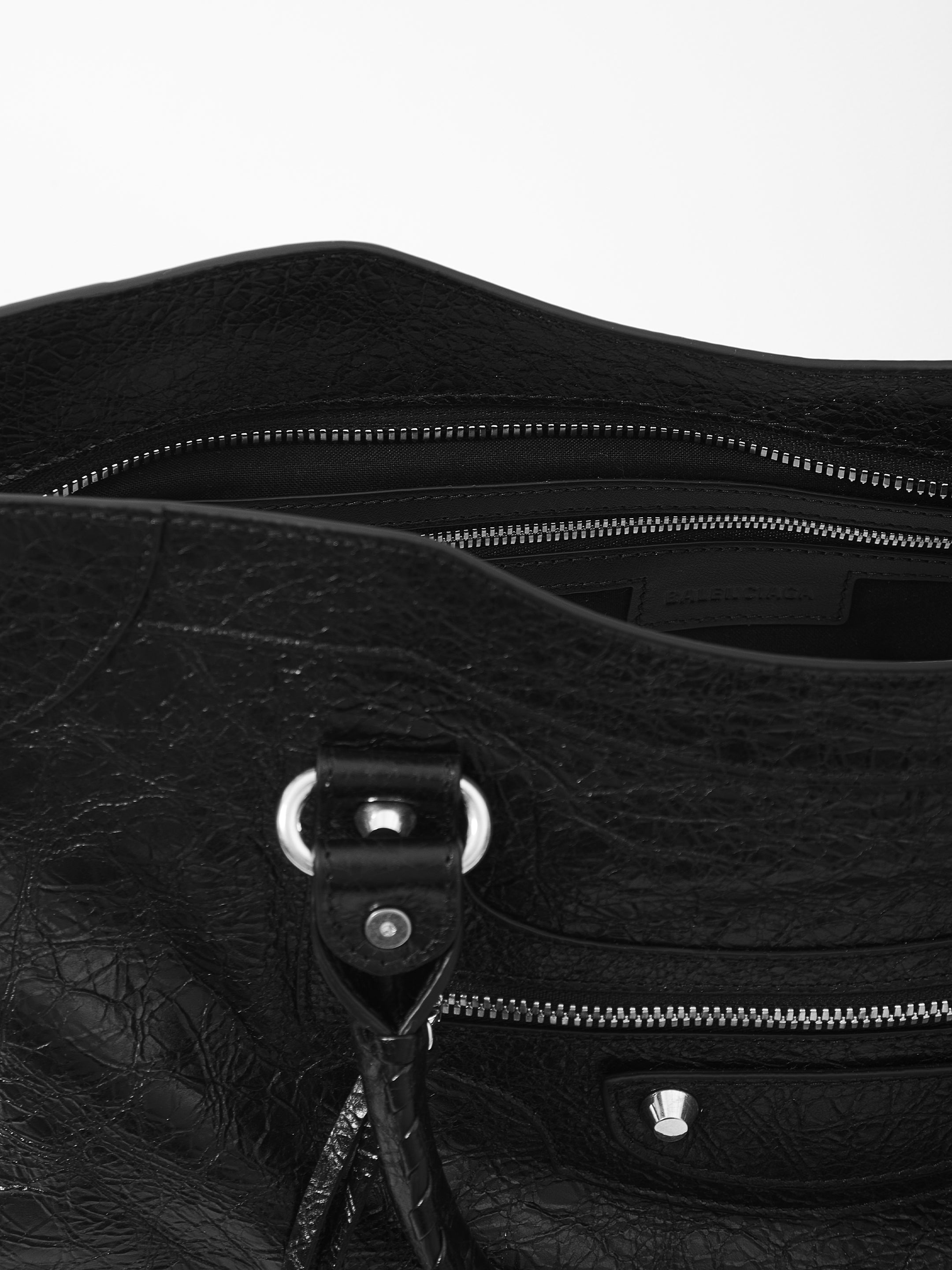 BALENCIAGA Medium Le City Handbag - Chic Designer Accessory (37 x 23.3 x 14.9 cm)