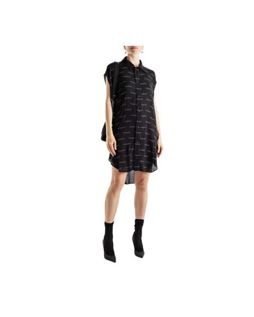 BALENCIAGA Fluid Sleeveless Dress with Button Front Closure