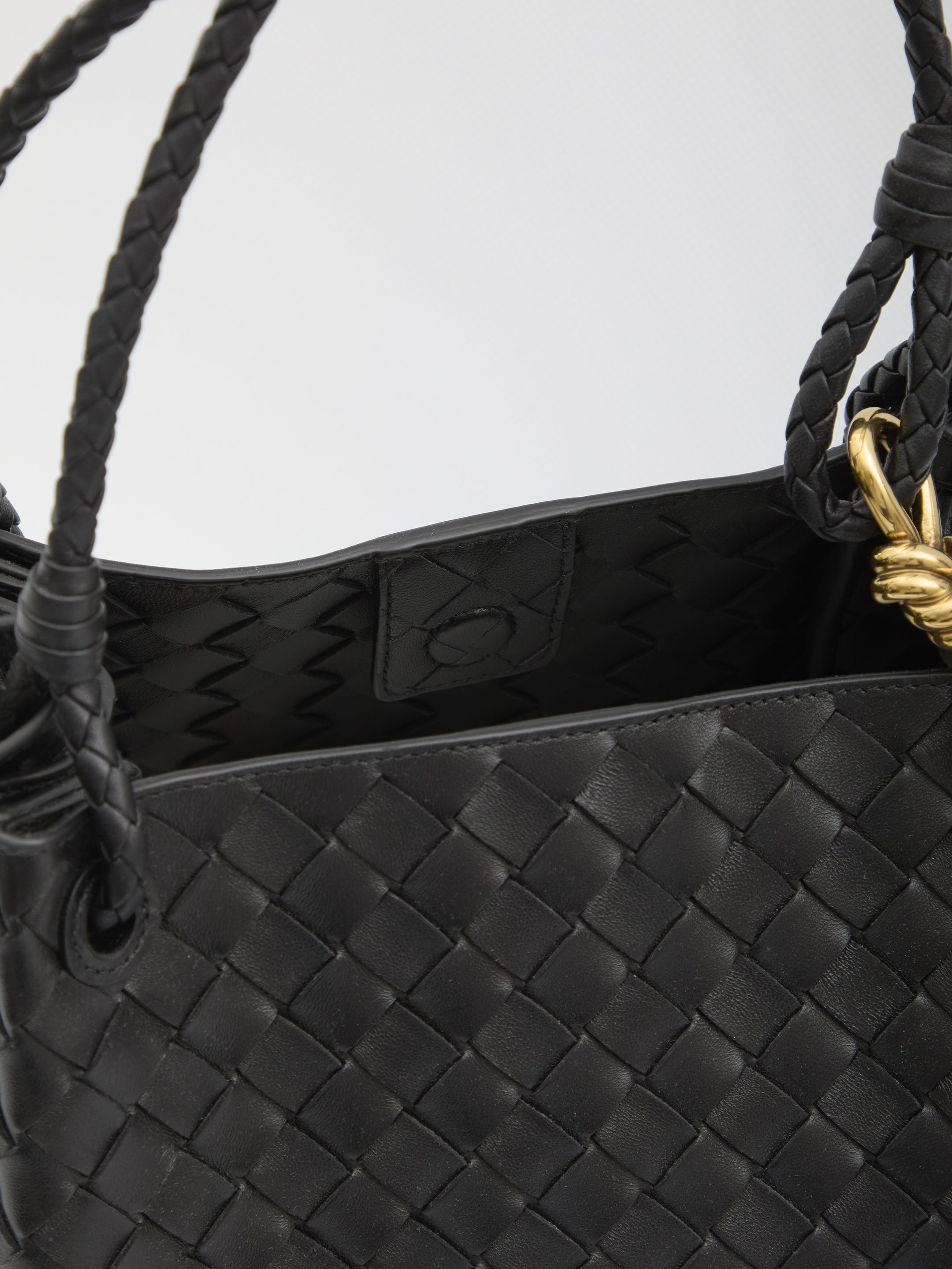 BOTTEGA VENETA Mini Parachute Leather Shoulder Handbag 18.5 cm x 29.5 cm x 17.5 cm