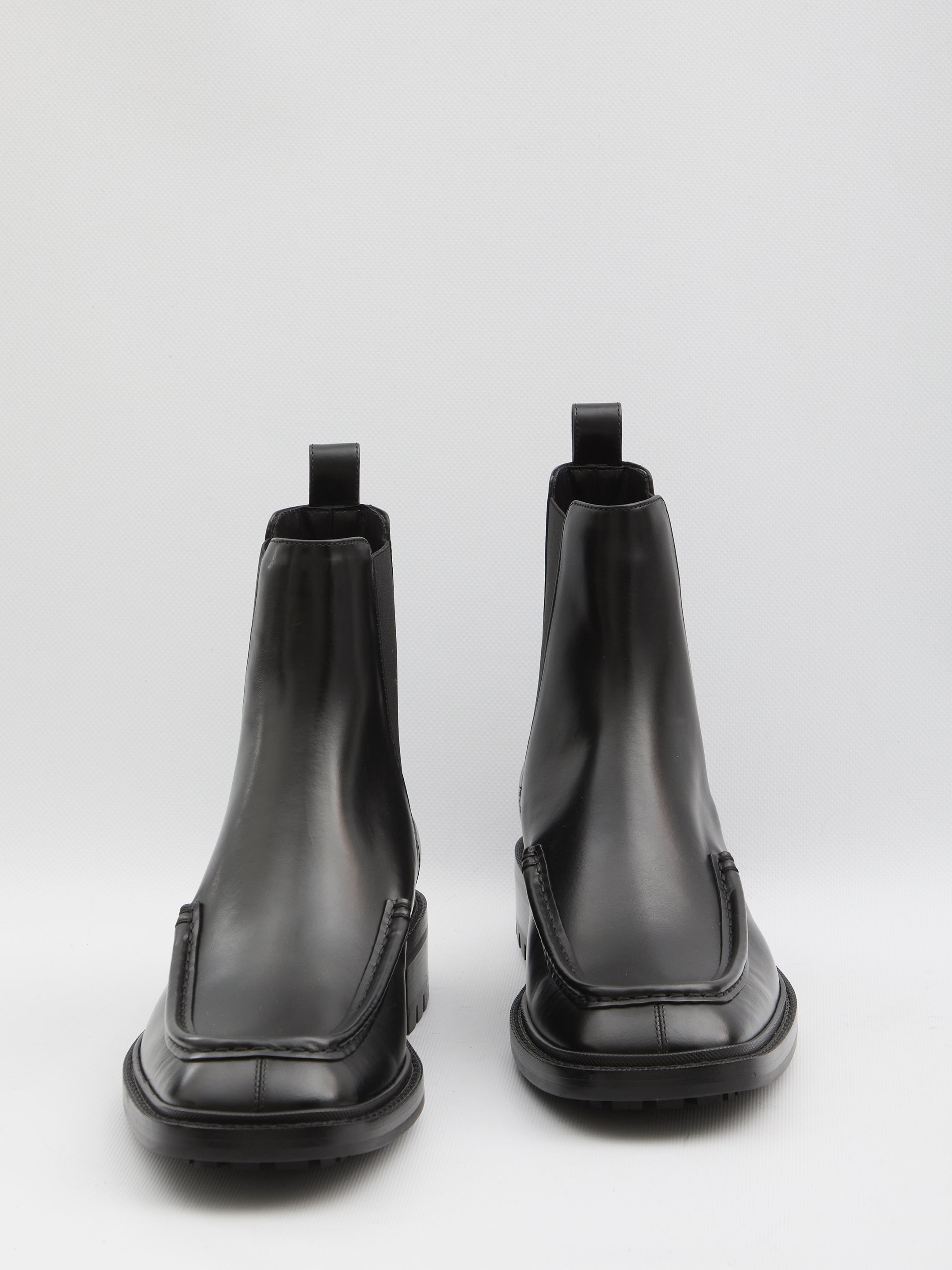 SAINT LAURENT Men's Chelsea Boots with Square Moc Toe - Heel Height 2.5 cm