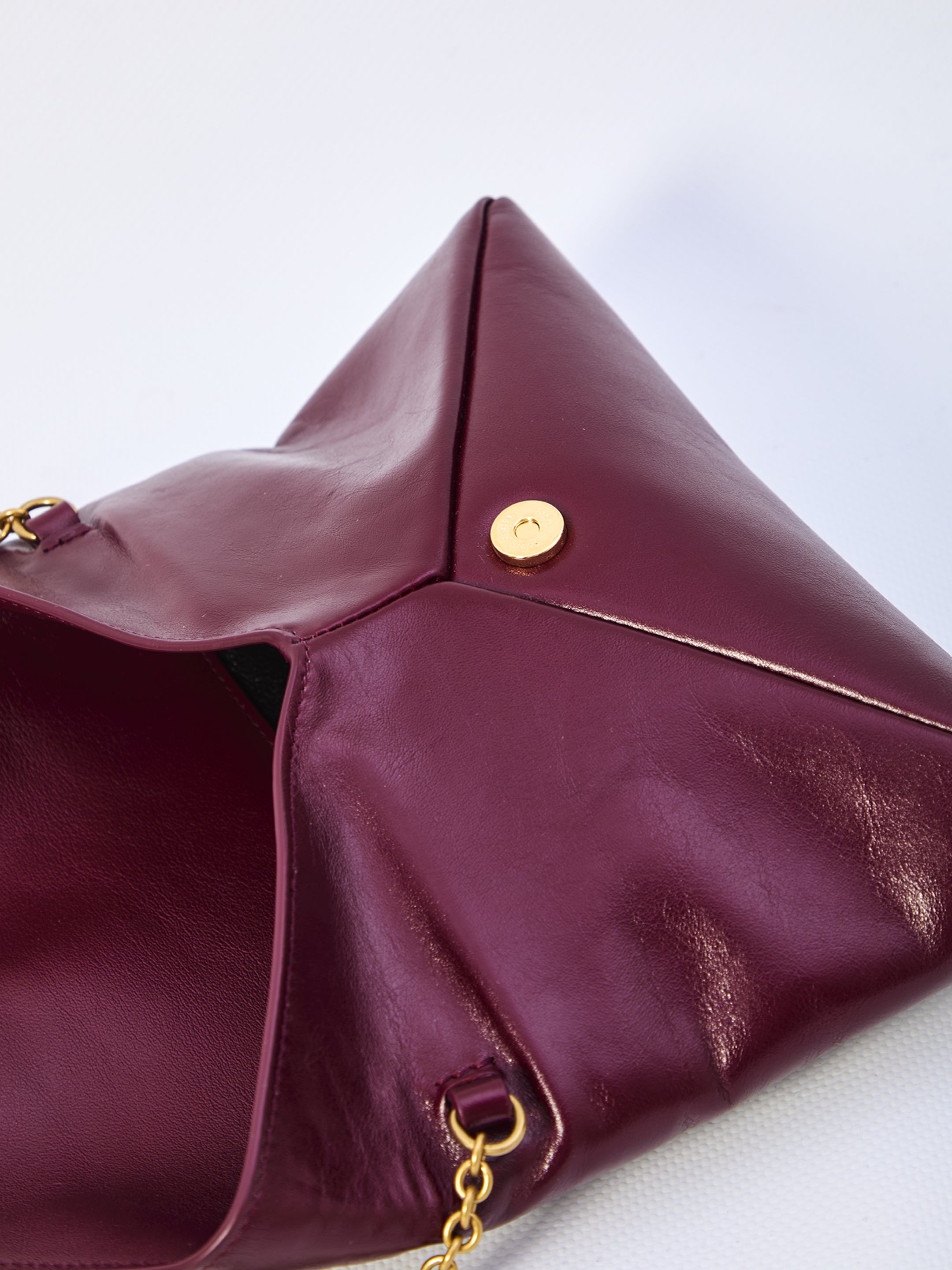 SAINT LAURENT Leather Clutch with Chain Strap - 19x12x3 cm