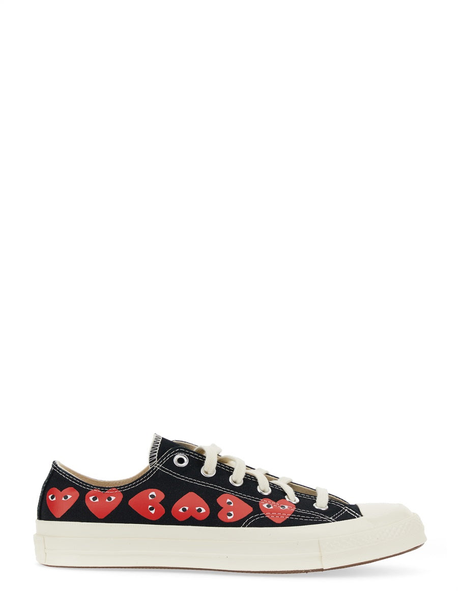 COMME DES GARCONS PLAY CONVERSE Heart-Embellished Unisex Sneakers