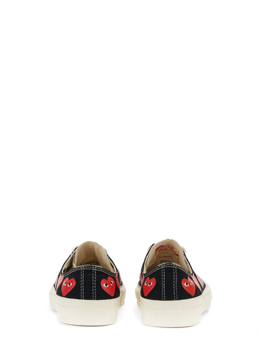 COMME DES GARCONS PLAY CONVERSE Heart-Embellished Unisex Sneakers