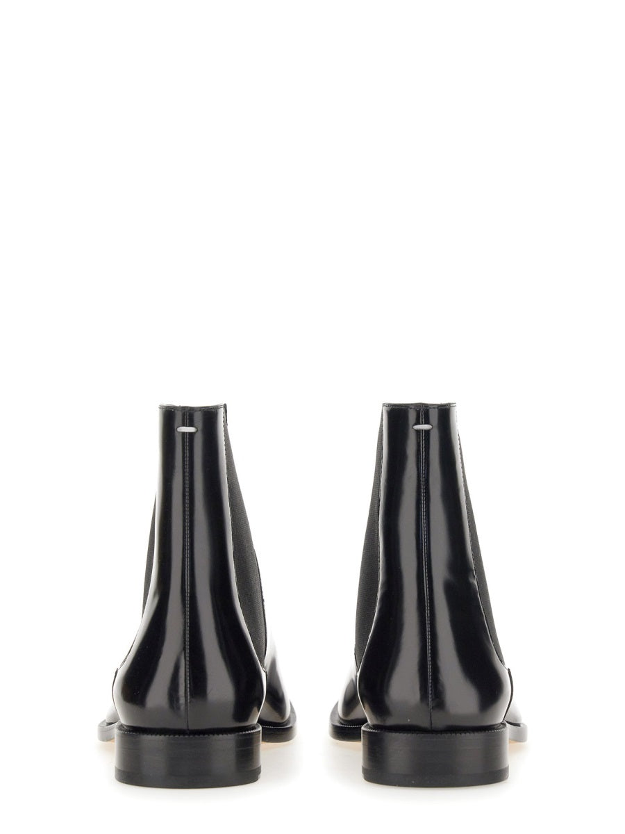 MAISON MARGIELA Men's Square Heel Chelsea Tabi Loafers