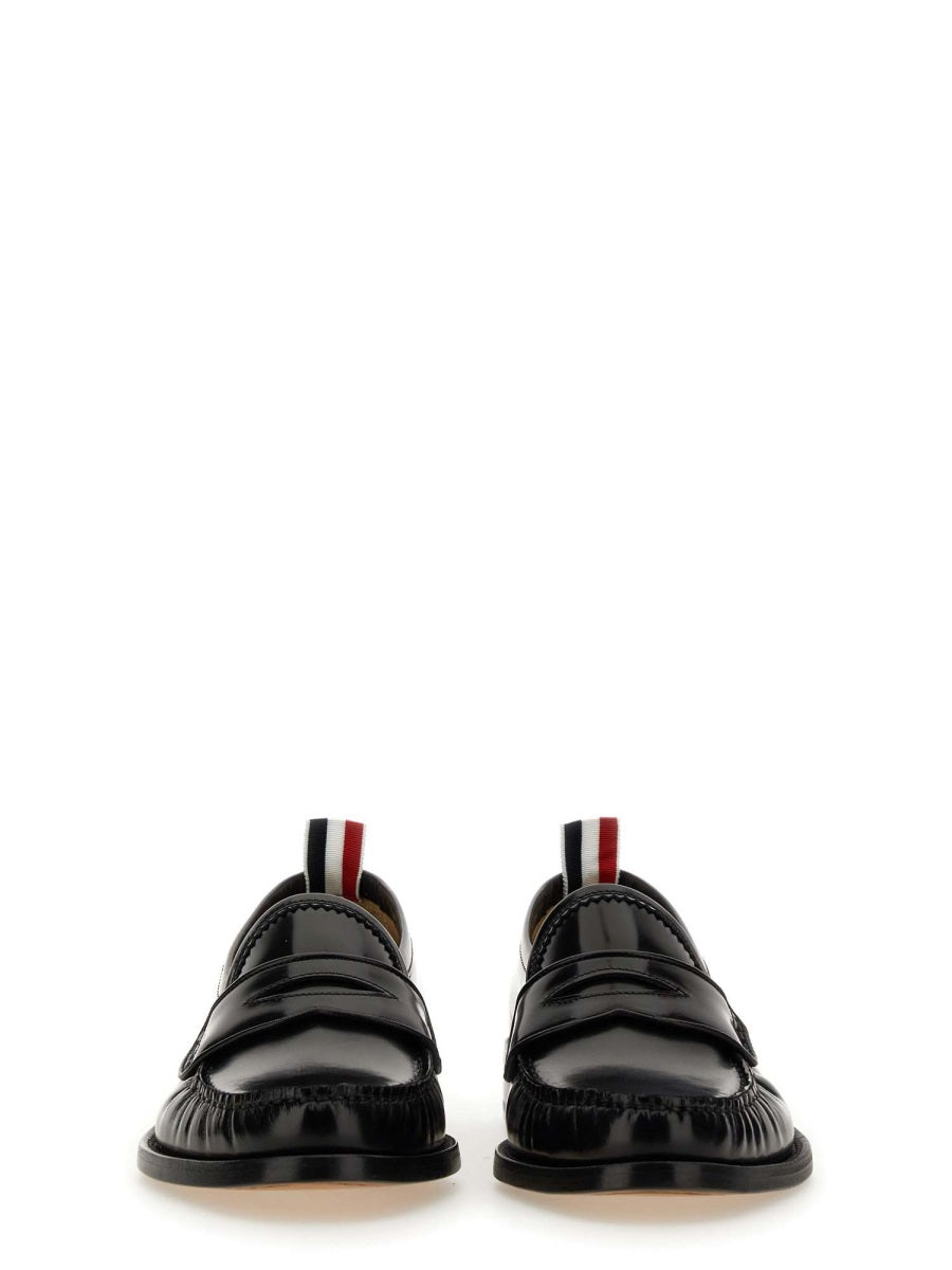 THOM BROWNE Elegant Leather Loafer for Men