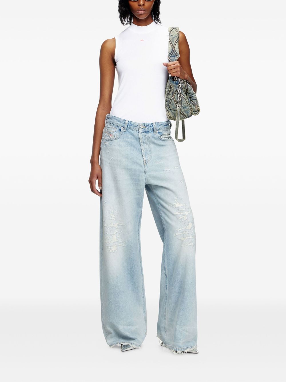 DIESEL Relaxed Fit Wide Leg Jeans - Size 26