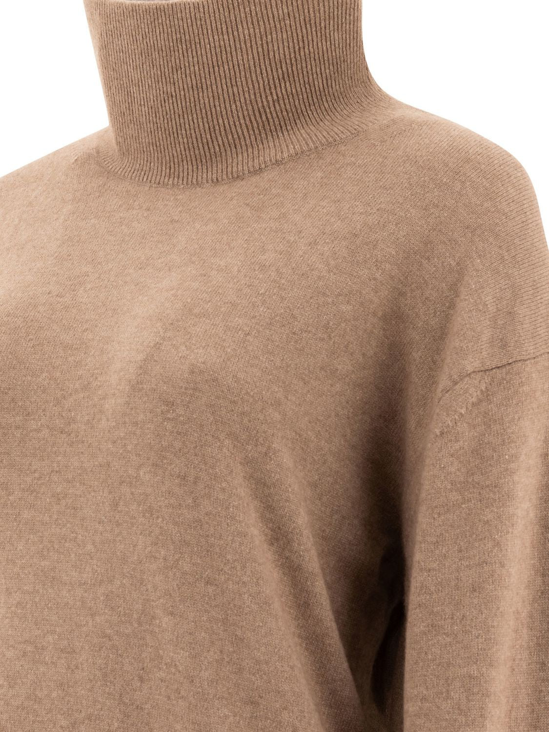 AURALEE Luxe Cashmere Knitwear for Women - Fall 2024