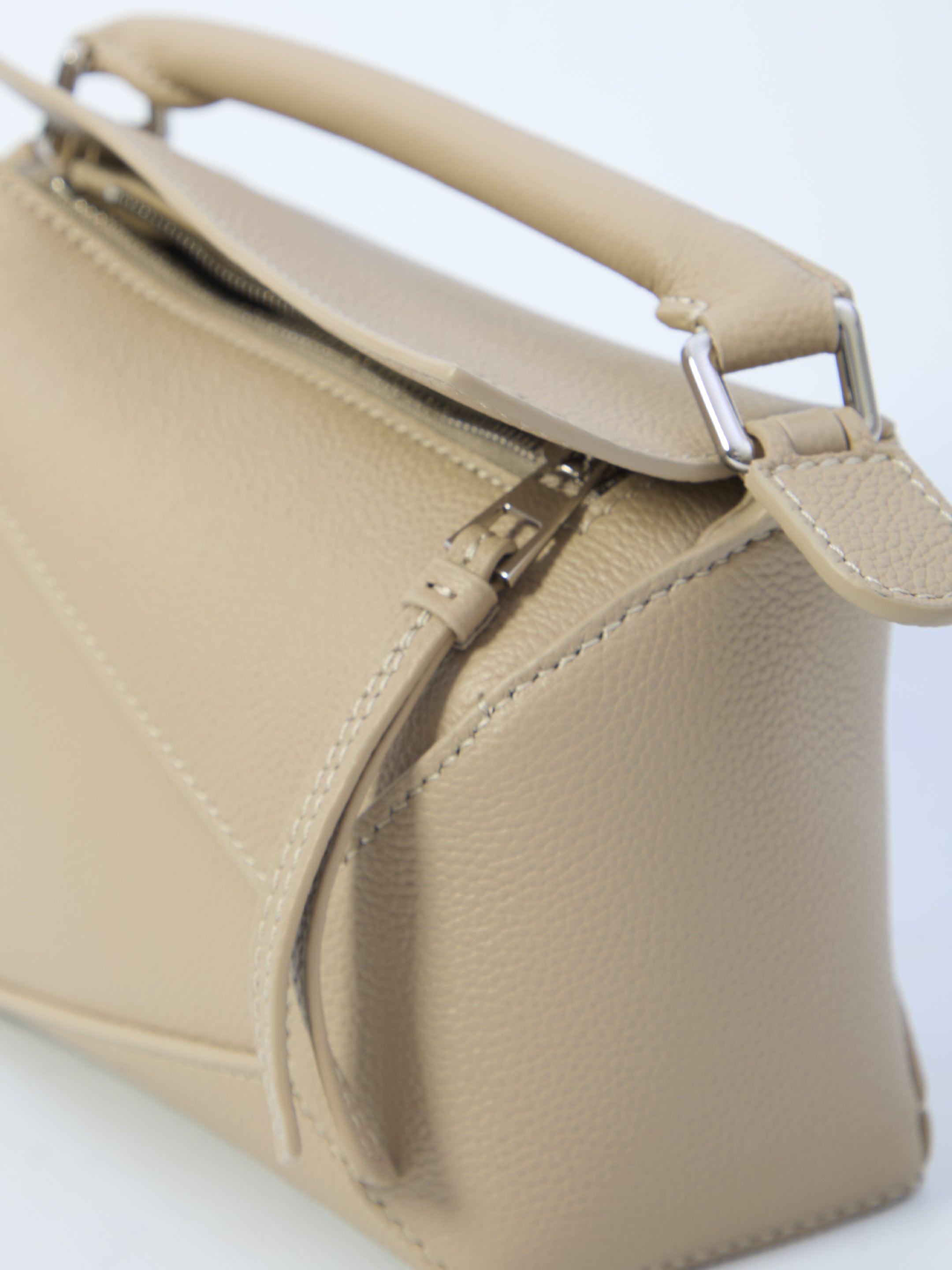 LOEWE Puzzle Edge Mini Handbag (18 x 12.5 x 8 CM)