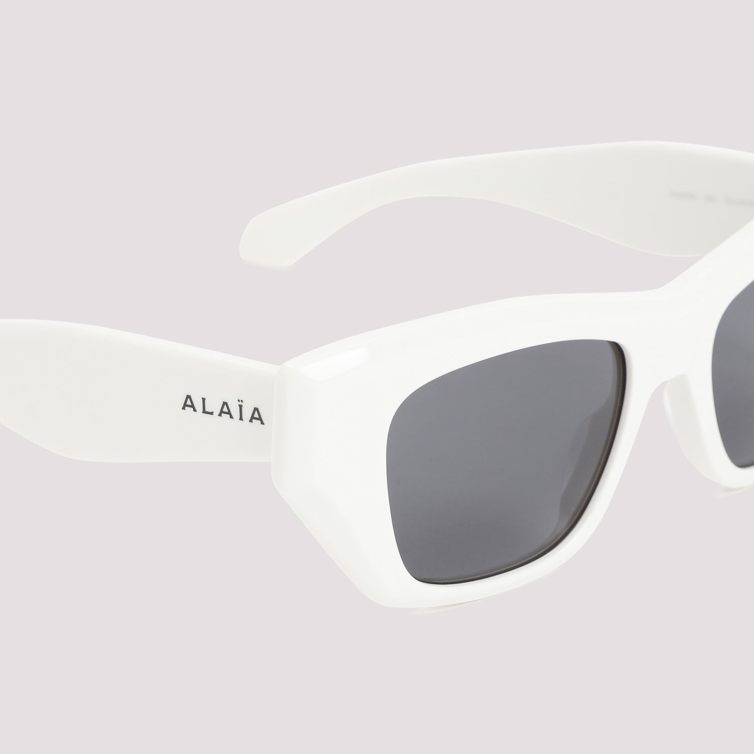ALAIA Chic Sunglasses for Women