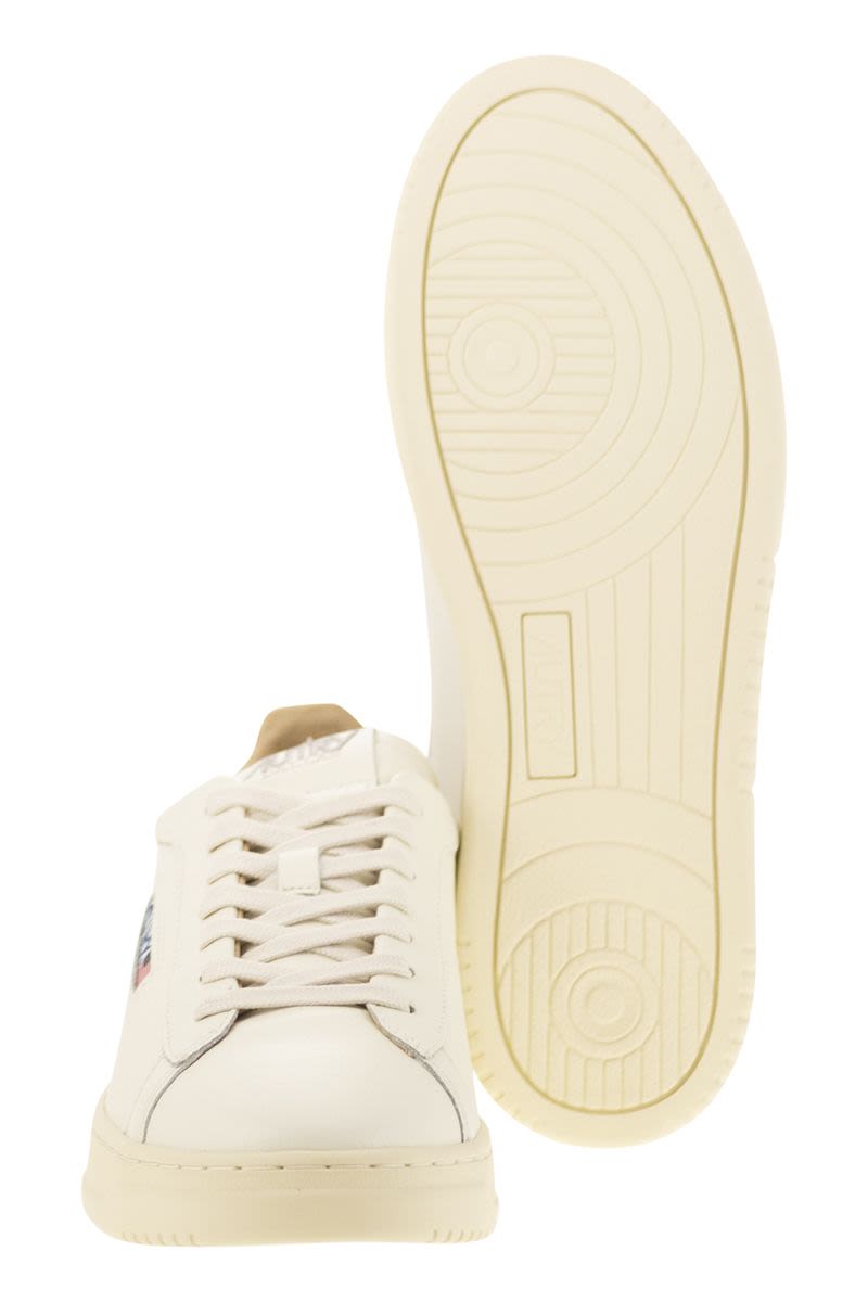 AUTRY Classic Leather Sneaker - 2.5-3.5 CM Sole Height