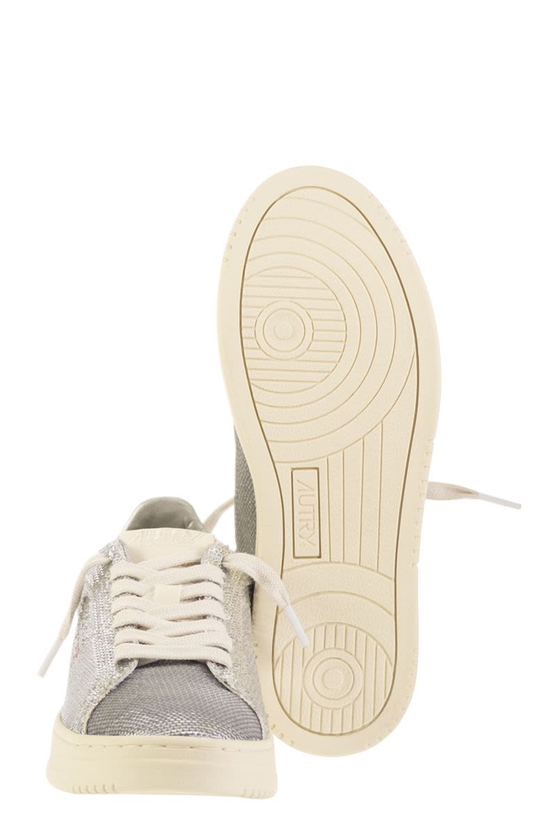 AUTRY Dallas Low Women's Sneakers