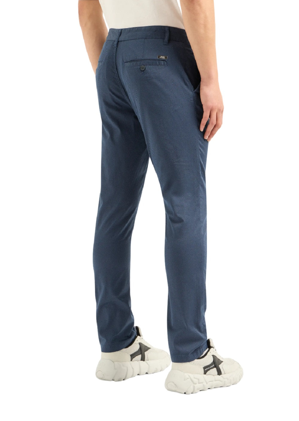 ARMANI EXCHANGE Elevated Trousers for the Modern Man