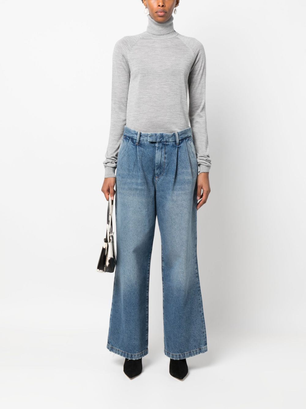 ARMARIUM Wool and Cashmere Blend High Neck Sweater