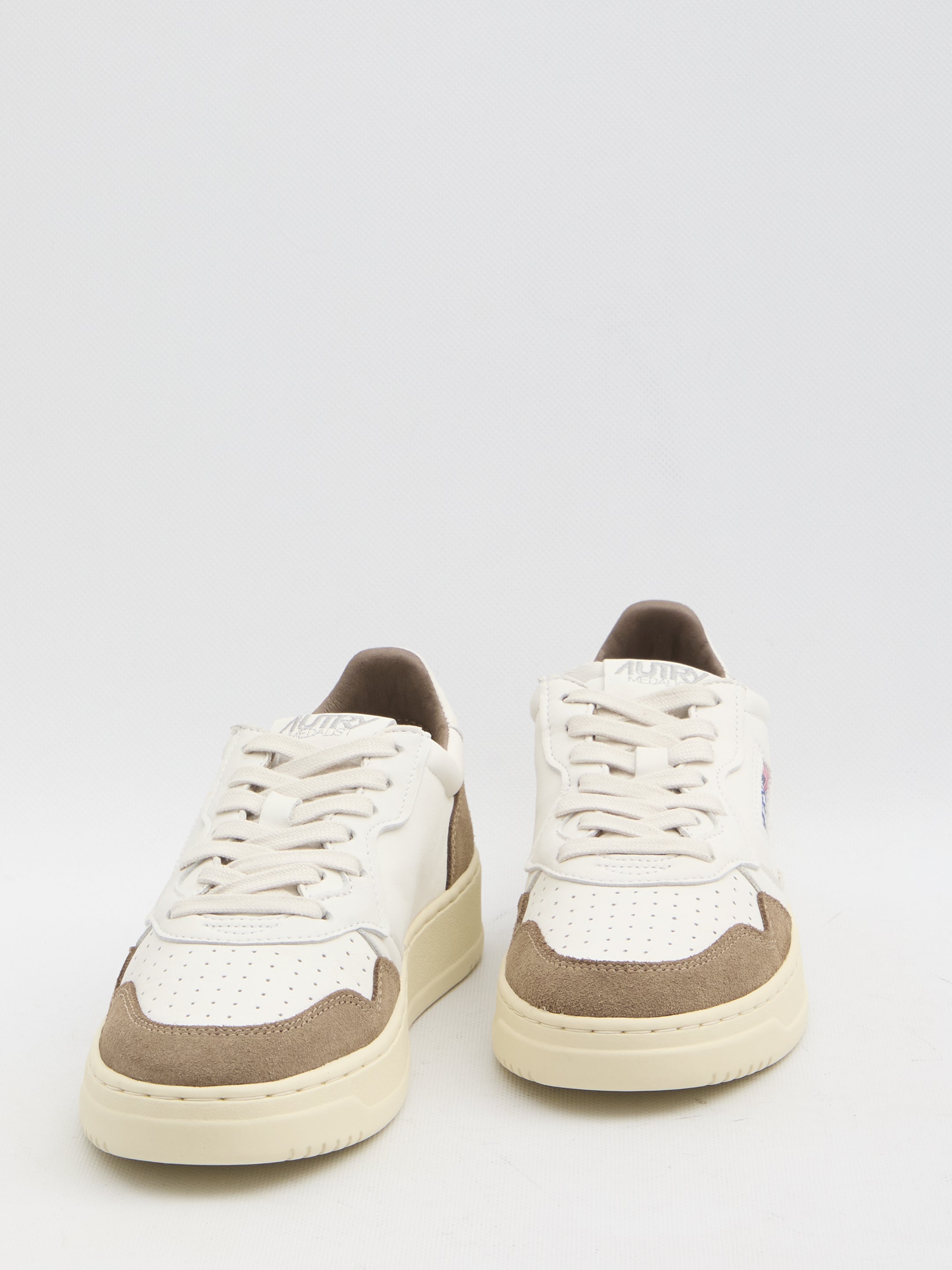 AUTRY Leather Low-Top Sneaker