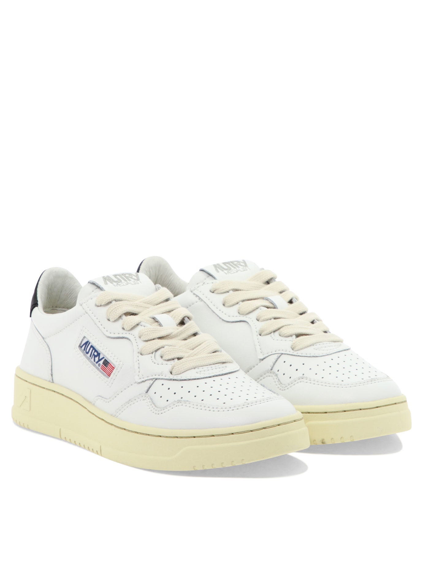 AUTRY Classic Women's Leather Sneakers