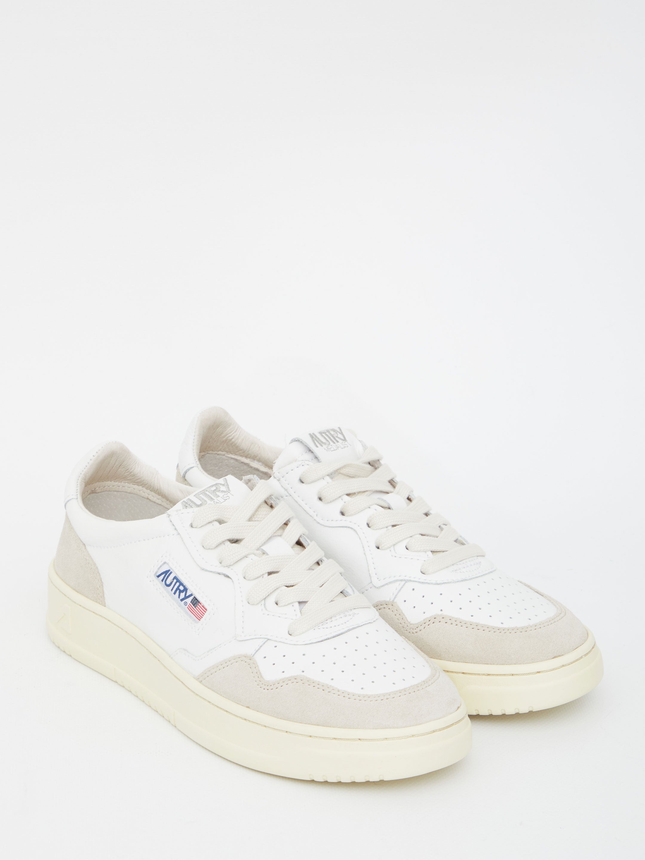 AUTRY Low-Top Medalist Sneaker for Women