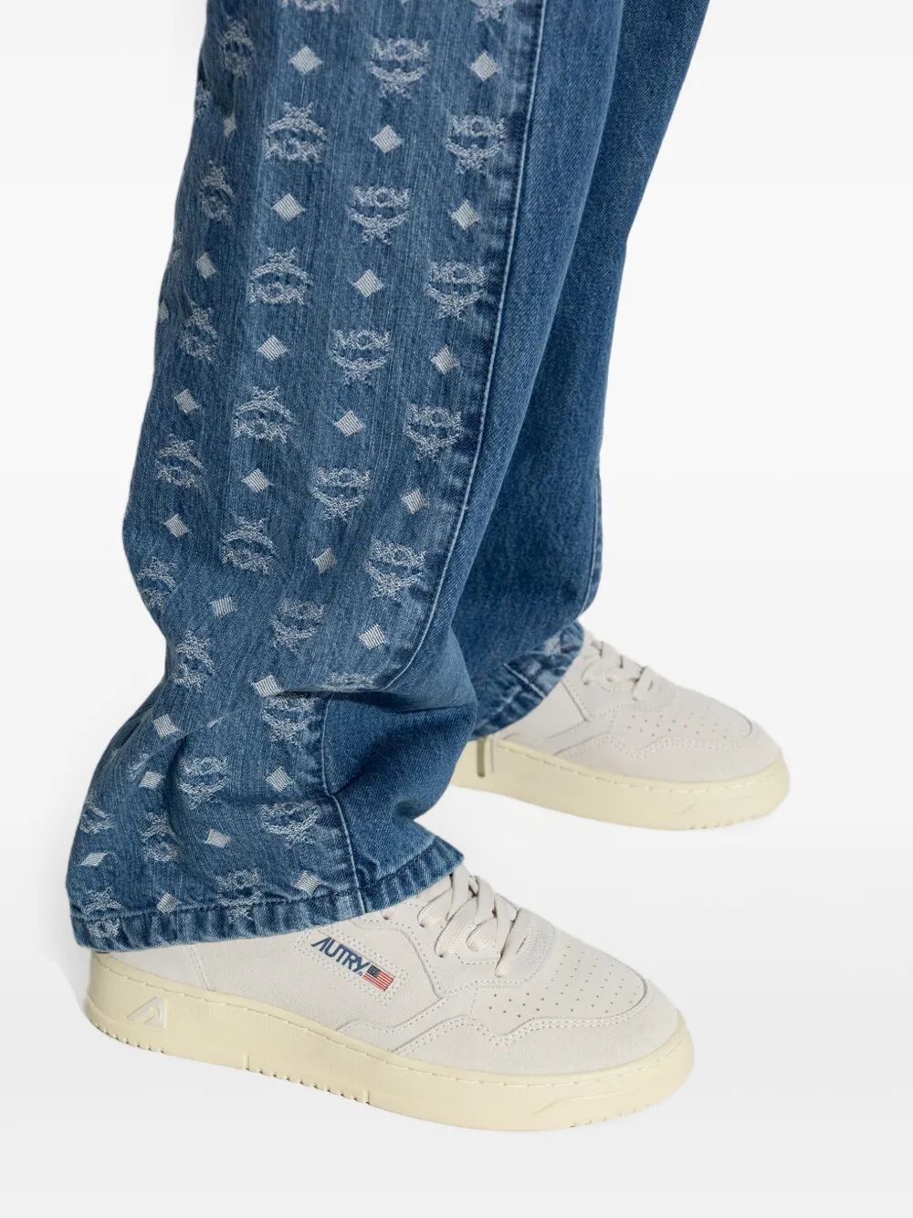 AUTRY Women's Medalist Low Suede Sneakers