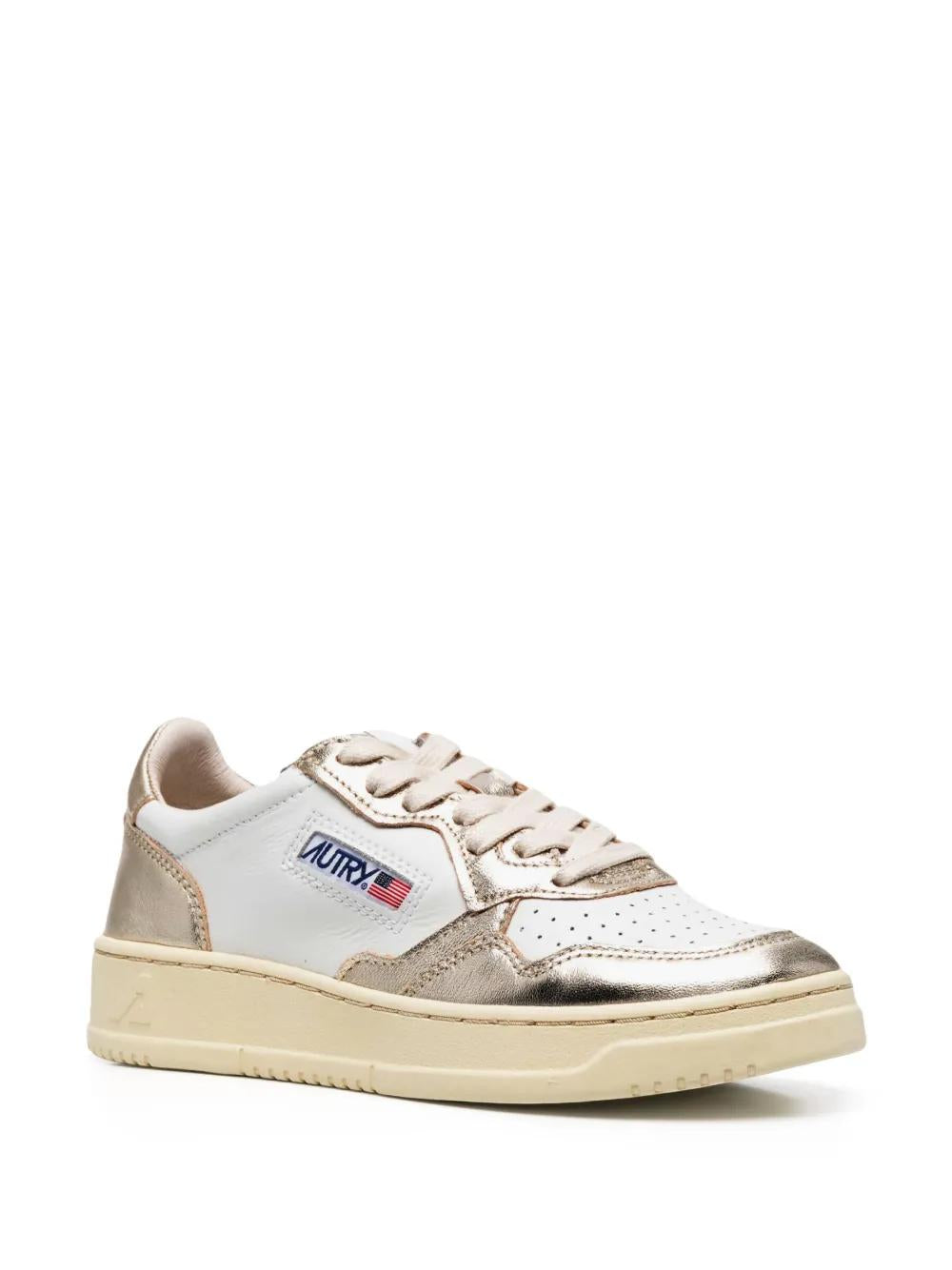 AUTRY Medalist Low Bicolor Sneakers for Women