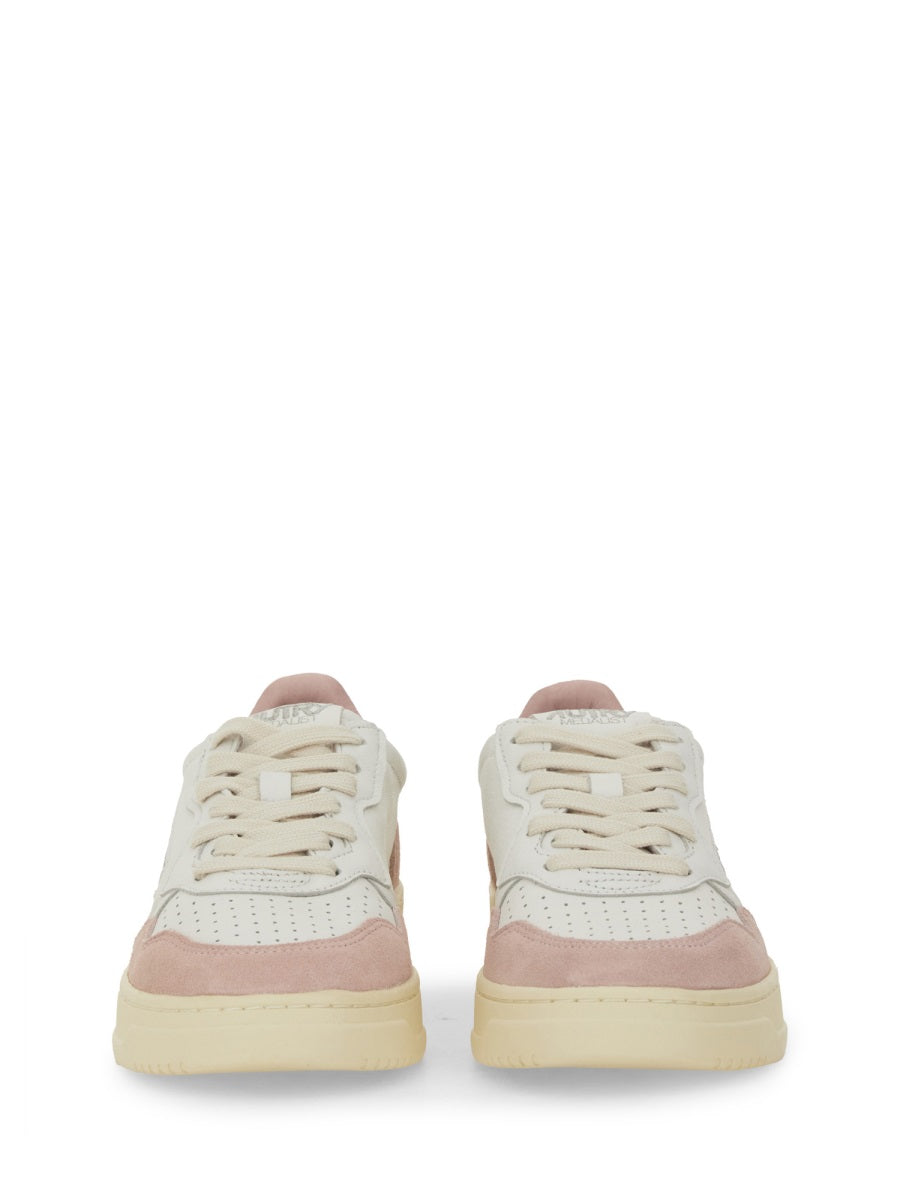 AUTRY Leather Sneaker with Contrasting Heels for Women