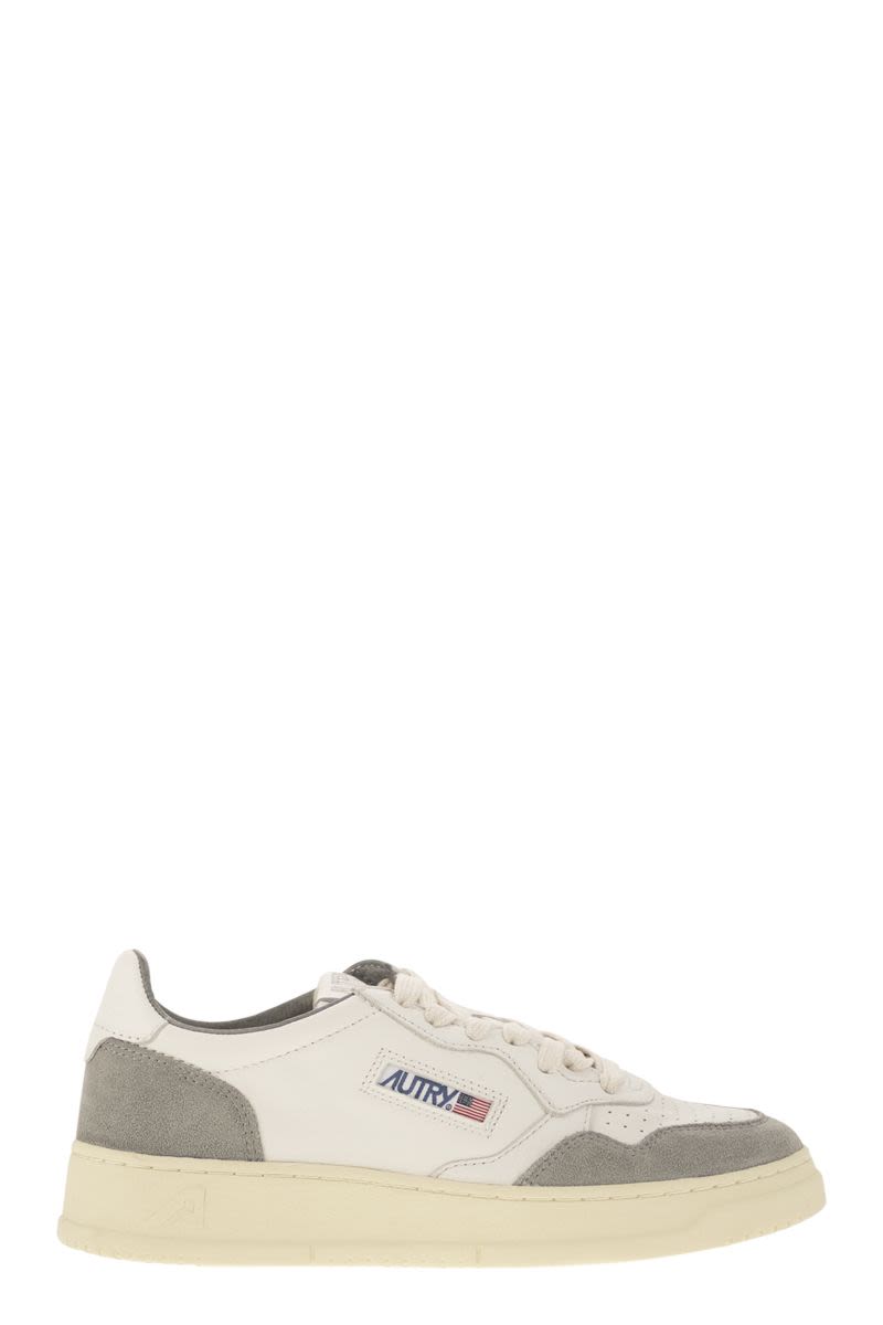 AUTRY Sneaker Medalist Low for Women